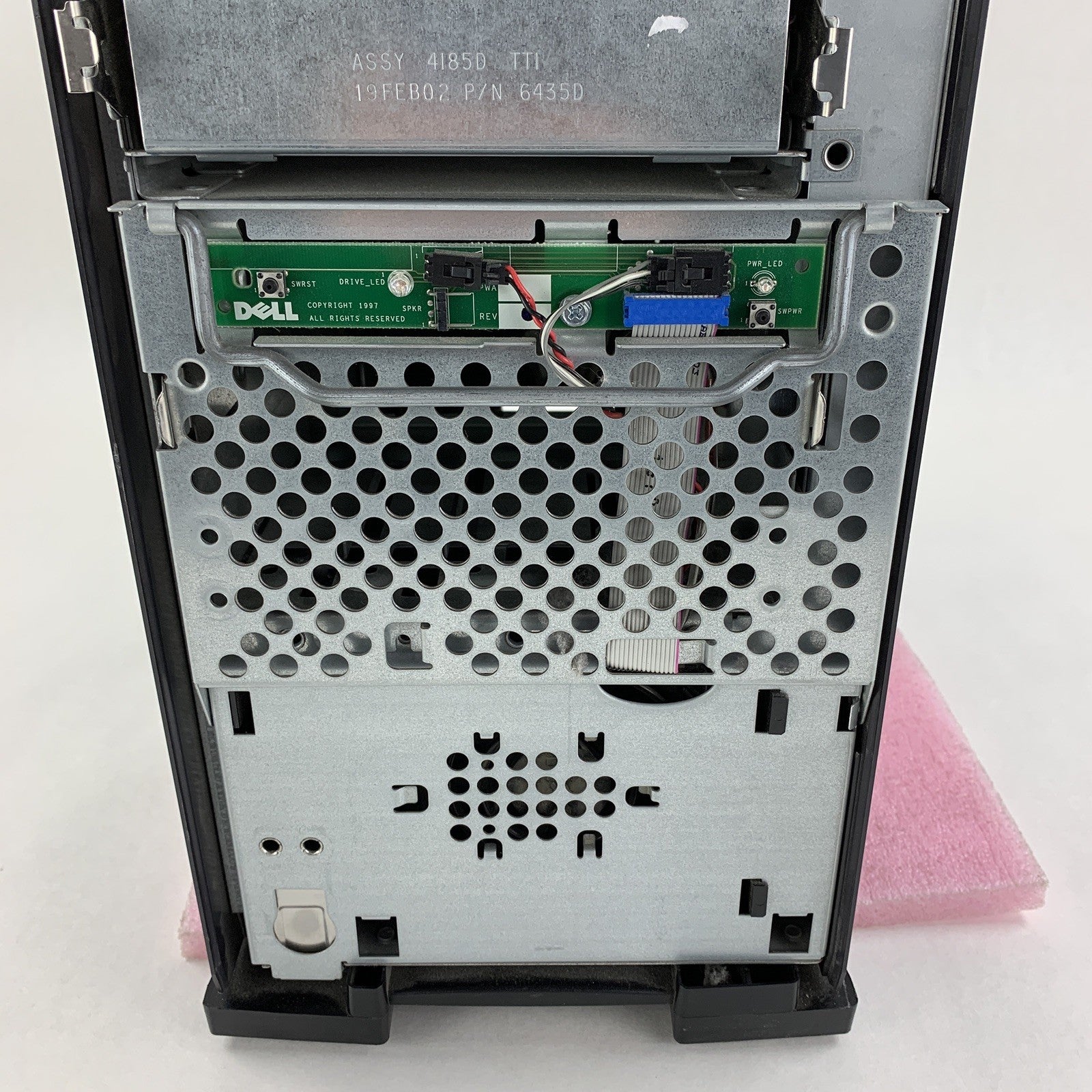 Dell Poweredge 1400 Intel Pentium iii 1.13 GHz 16 GB Ram No OS No HDD No Front