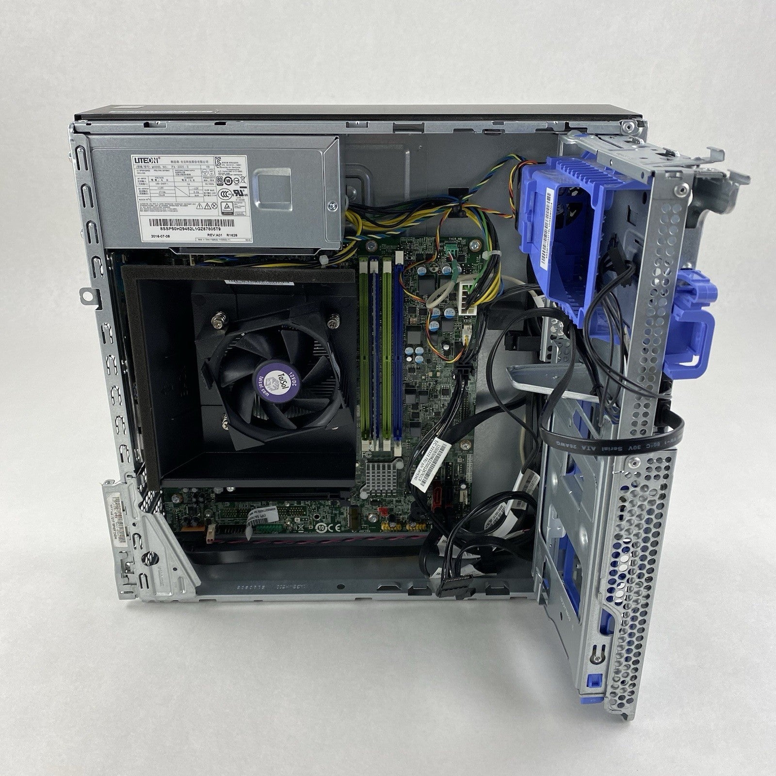 Lenovo ThinkCentre M900 SFF Intel Core i7-6700 3.4GHz 8GB RAM No HDD No OS