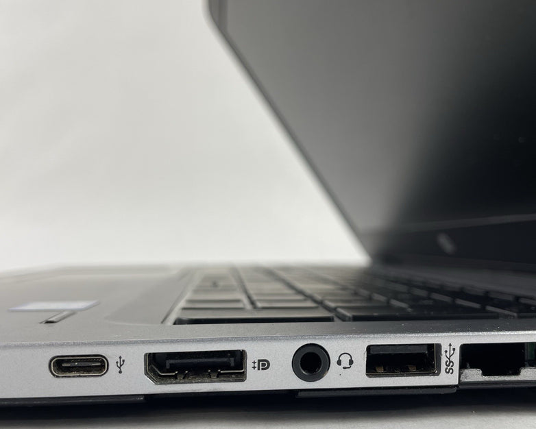 HP EliteBook 850 G3 15.6" i5-6200U 2.30 GHz 8 GB RAM No SSD No OS - Bad Bottom