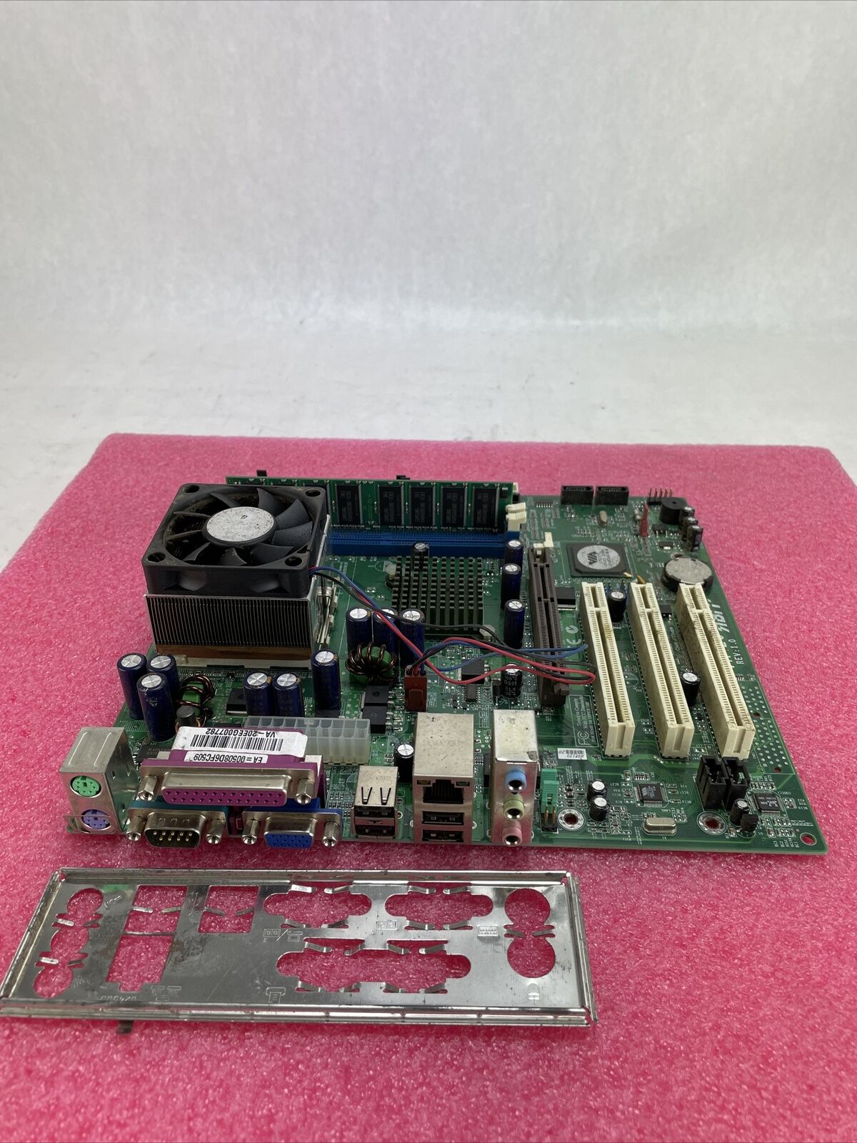 Abit VA-20 Motherboard AMD Athlon XP 2400+ 2GHz 256MB RAM w/Shield