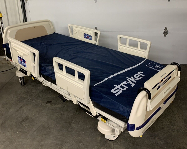 Stryker Epic Bed 2030 Critical Care Hospital Bed Comfort Gel Semi Bad Hydraulic