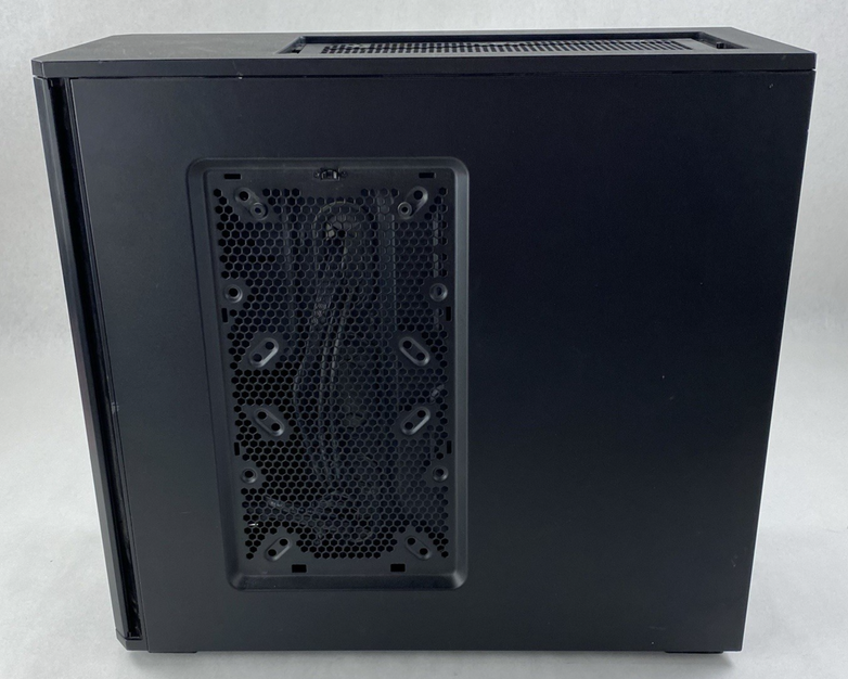 Corsair Obsidian Series 550D Mid-Tower Gaming Computer Case Damaged Front Panel