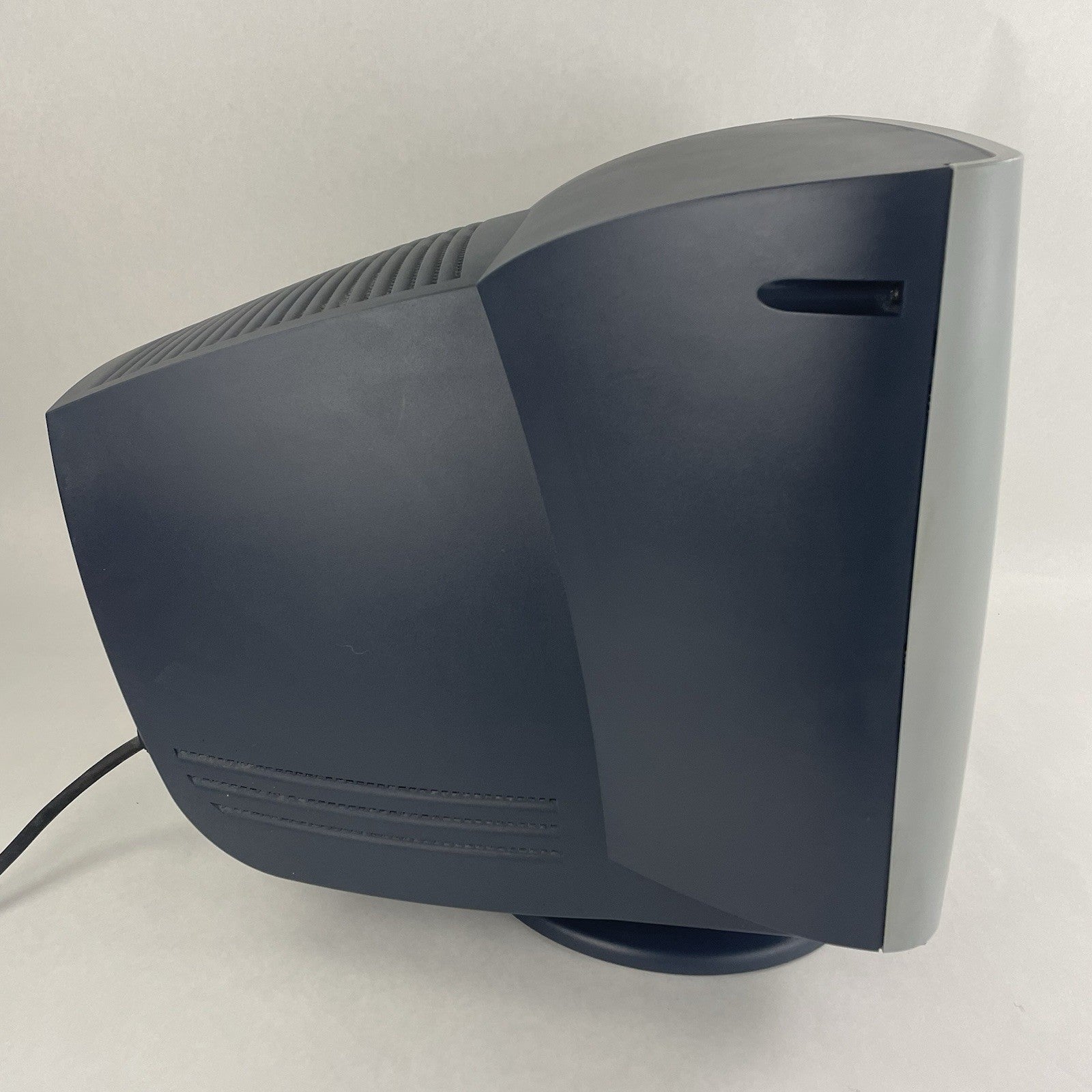HP V72 P5303D PE1162U 16" CRT Monitor Tested Working6