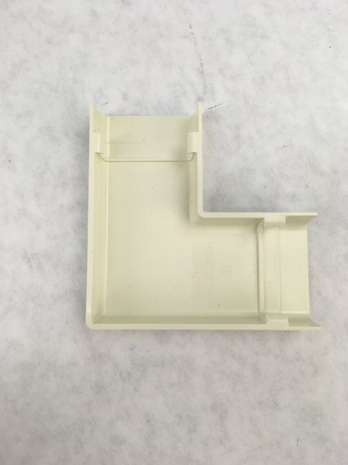Panduit Pan-Way PRAF6WH-X Right Angle FIT PD6 (Lot of 18)