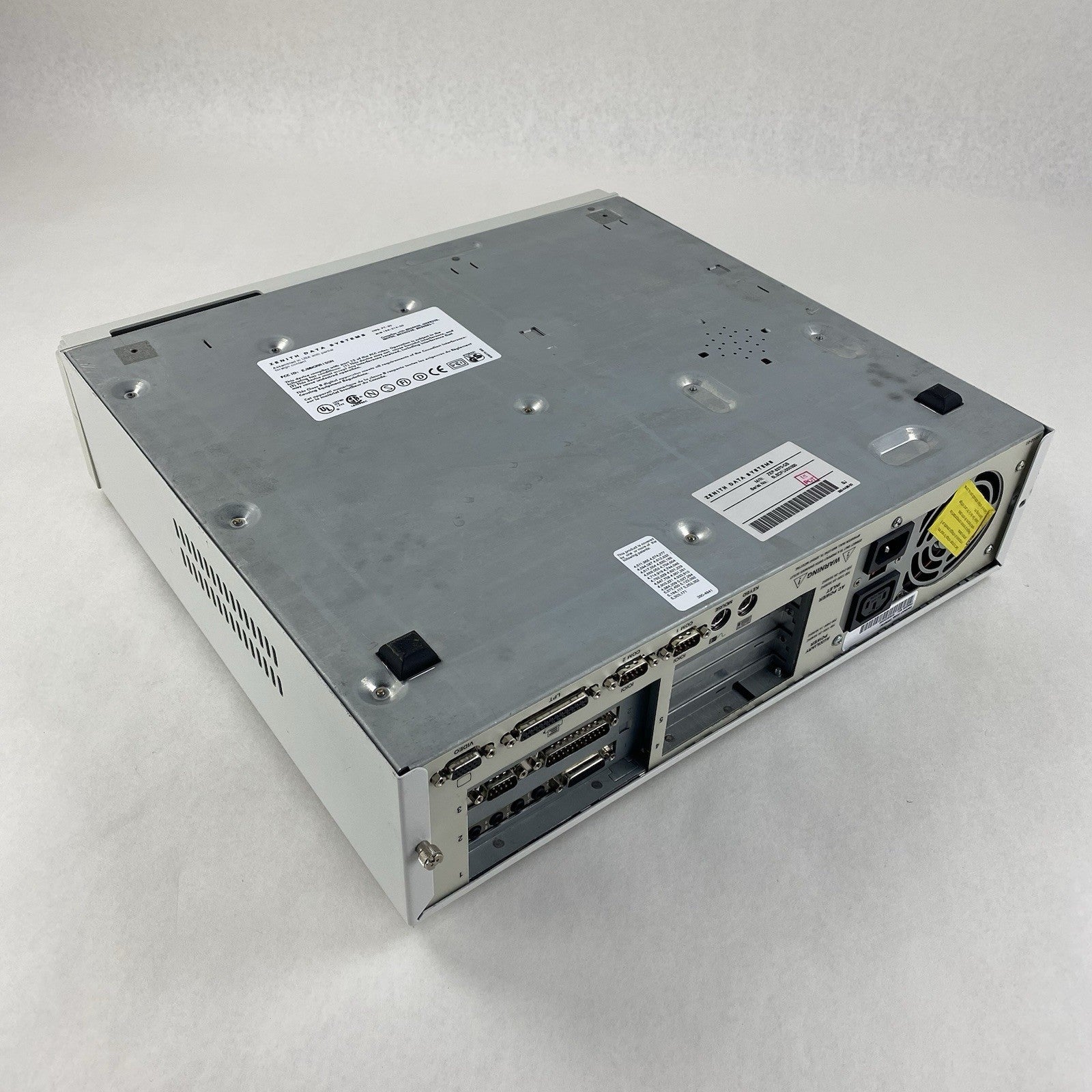 Zenith Z-Station ZEP-8370-QB DT Pentium 90MHz 32MB RAM No HDD No OS