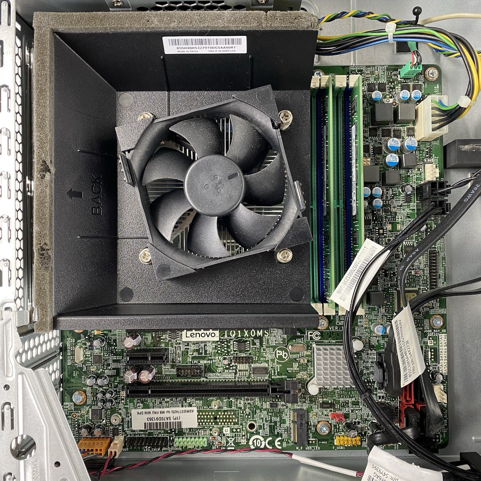 Lenovo ThinkCentre M900 SFF Intel Core i5-6500 3.2GHz 8GB RAM No HDD No OS