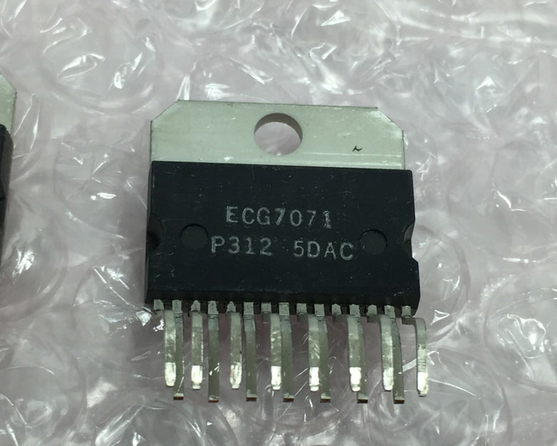 Sylvania ECG7071  Integrated Circuits   Lot of 2  NOS