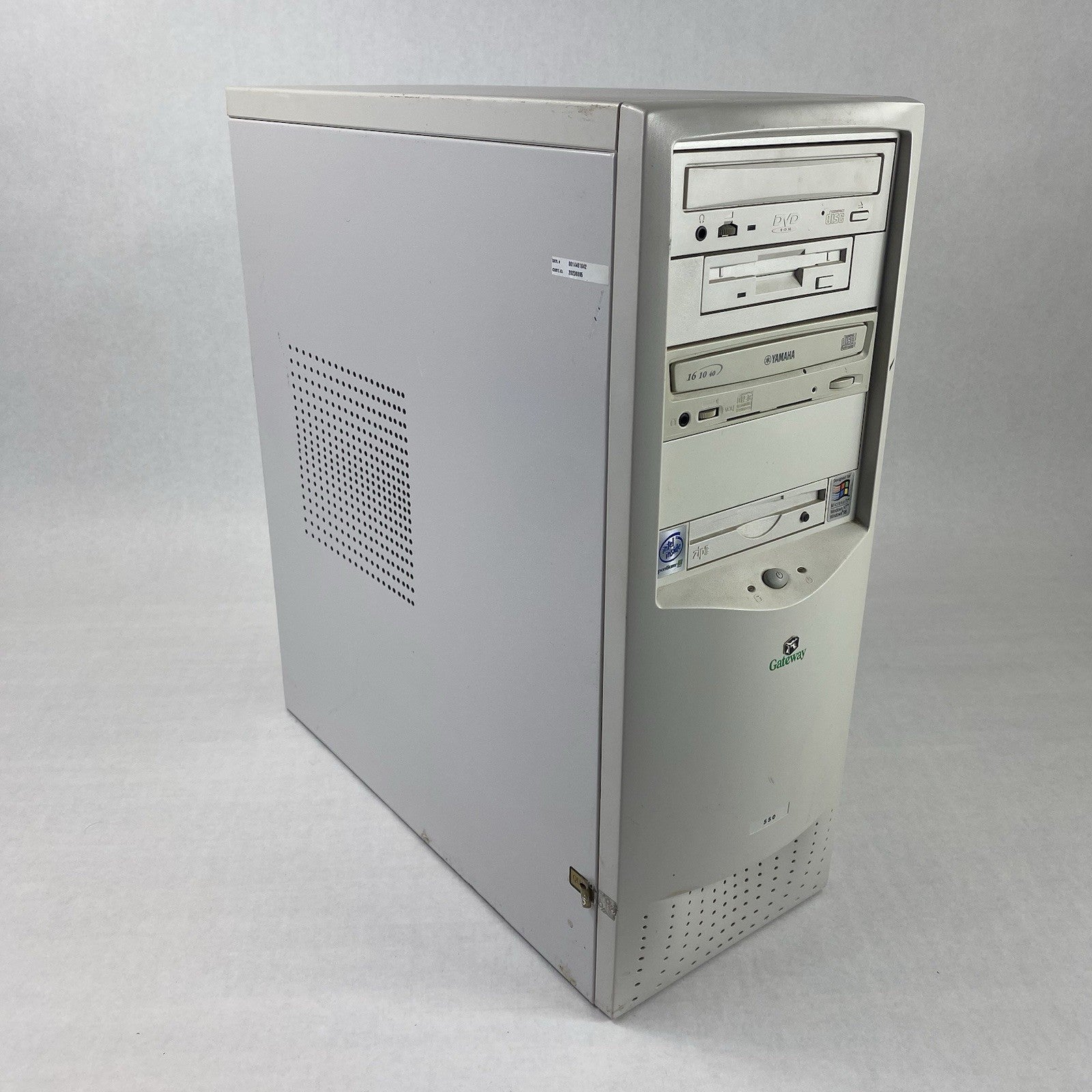 Gateway TBR3 550 PIII Pentium III 550MHz 128MB RAM No HDD No OS