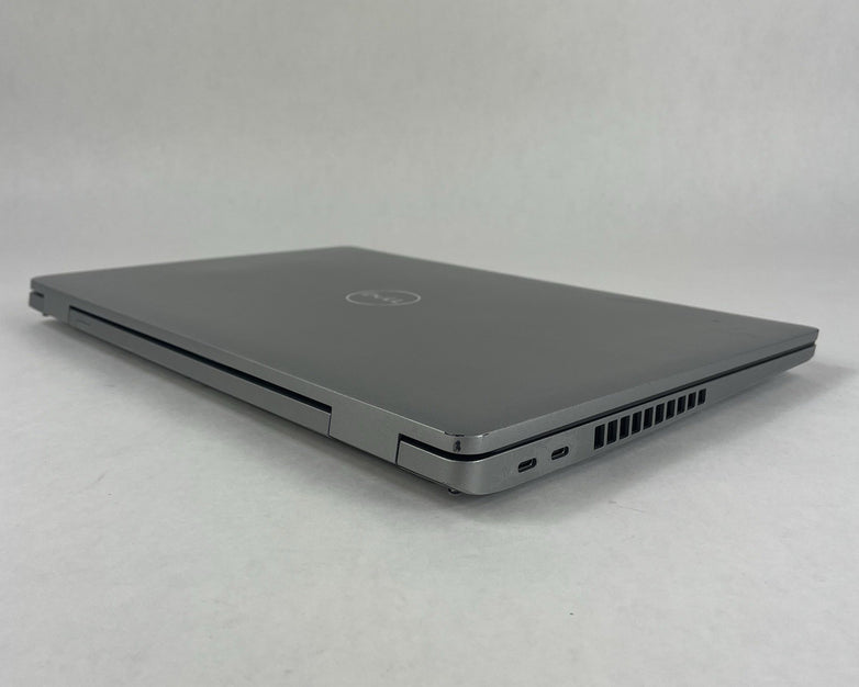Dell Latitude 5530 15.6" i5-1235U 3.96GHz 8GB RAM No SSD/OS/AC - Scratched Paint
