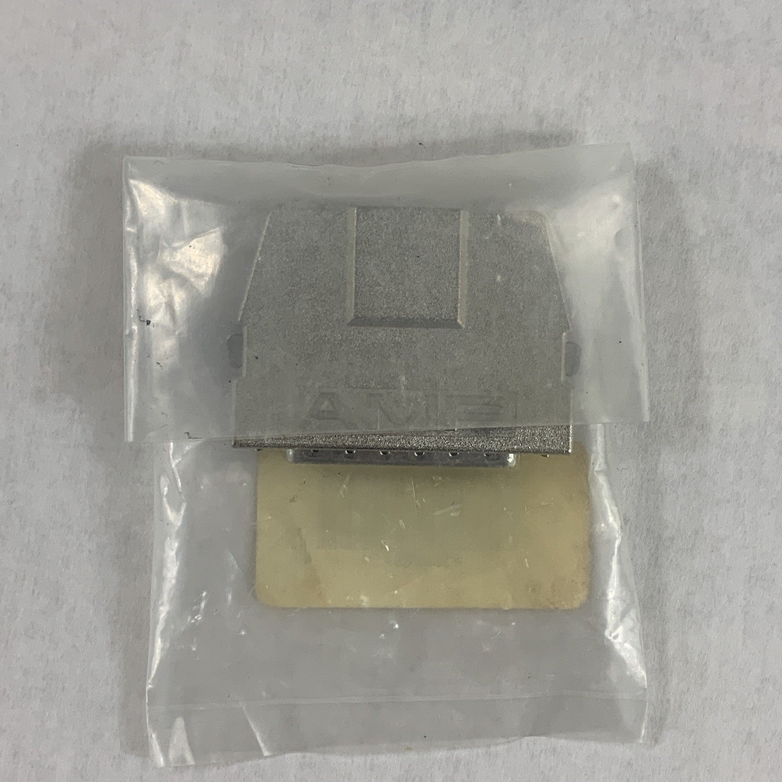 AMP Termination Connector 750381-1 S.E. Active 'A' 750381-1 SCSI-2 New