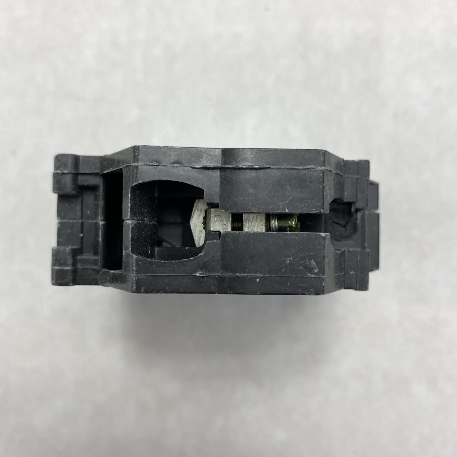 General Electric Model C THQL1120 20A Plug In Circuit Breaker Box Of 1010