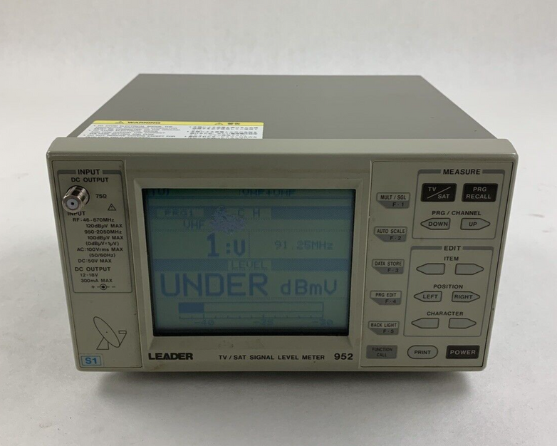 Leader 952 TV Satellite Signal Level Meter Powers On Screen Bleeding W/ Case