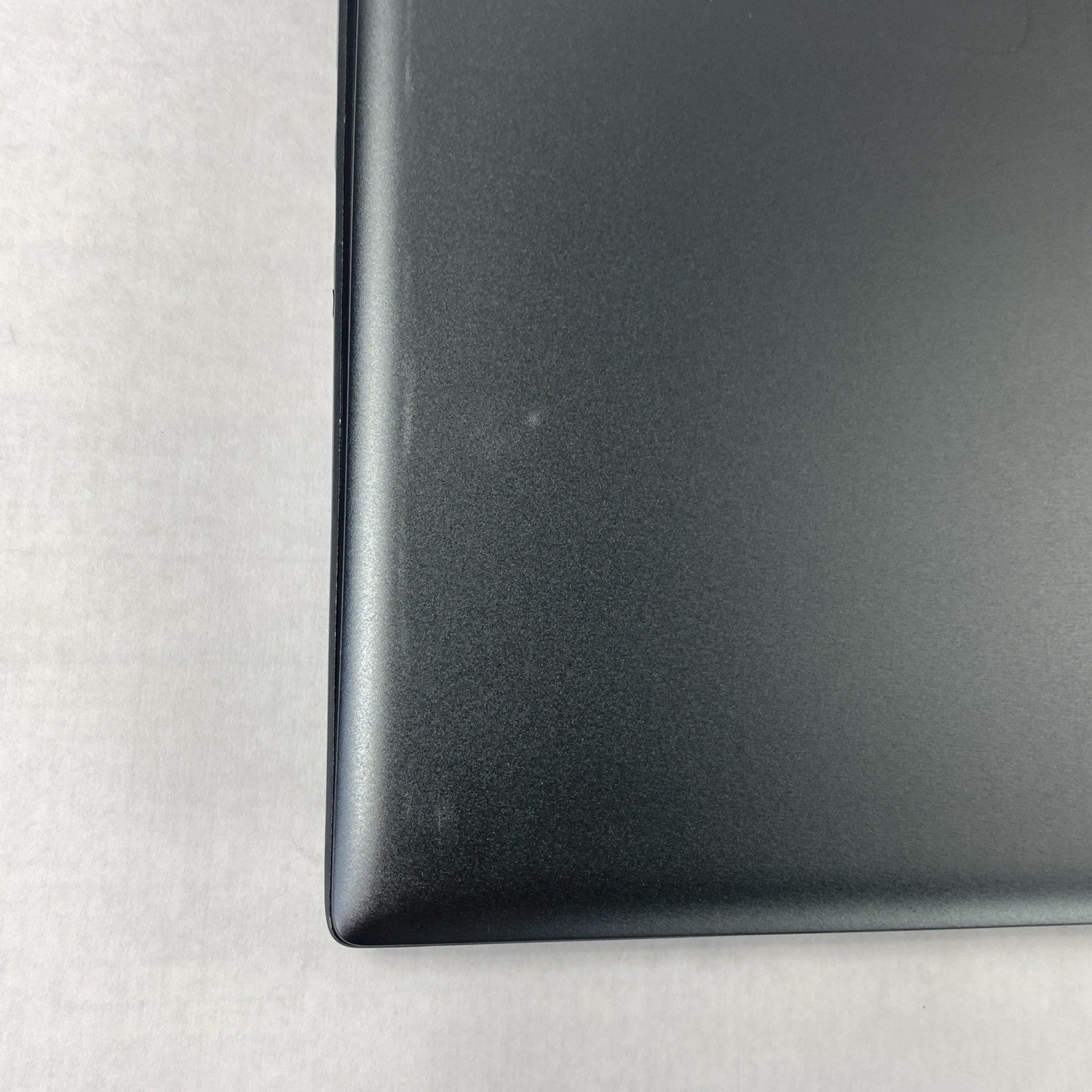 Alienware M16 R1 Core i9-13900HX 1.48 GHz 16 GB RAM RTX 4070 16" No HDD No OS