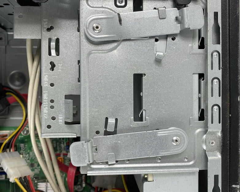 HP P6616F MT AMD Phenom 2 x4 830 2.80GHz 4GB RAM No HDD No OS