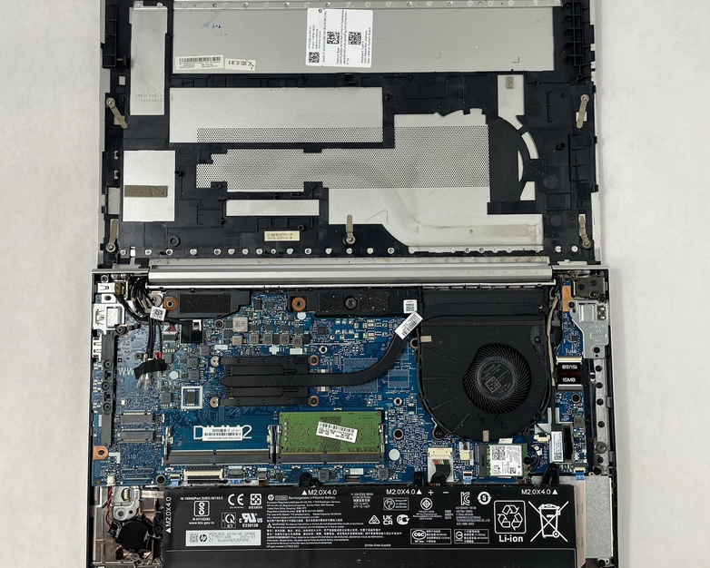 HP EliteBook 850 G7 15.6" i5-10310U 1.70 GHz 8 GB RAM No SSD/OS/AC - Bad Corner