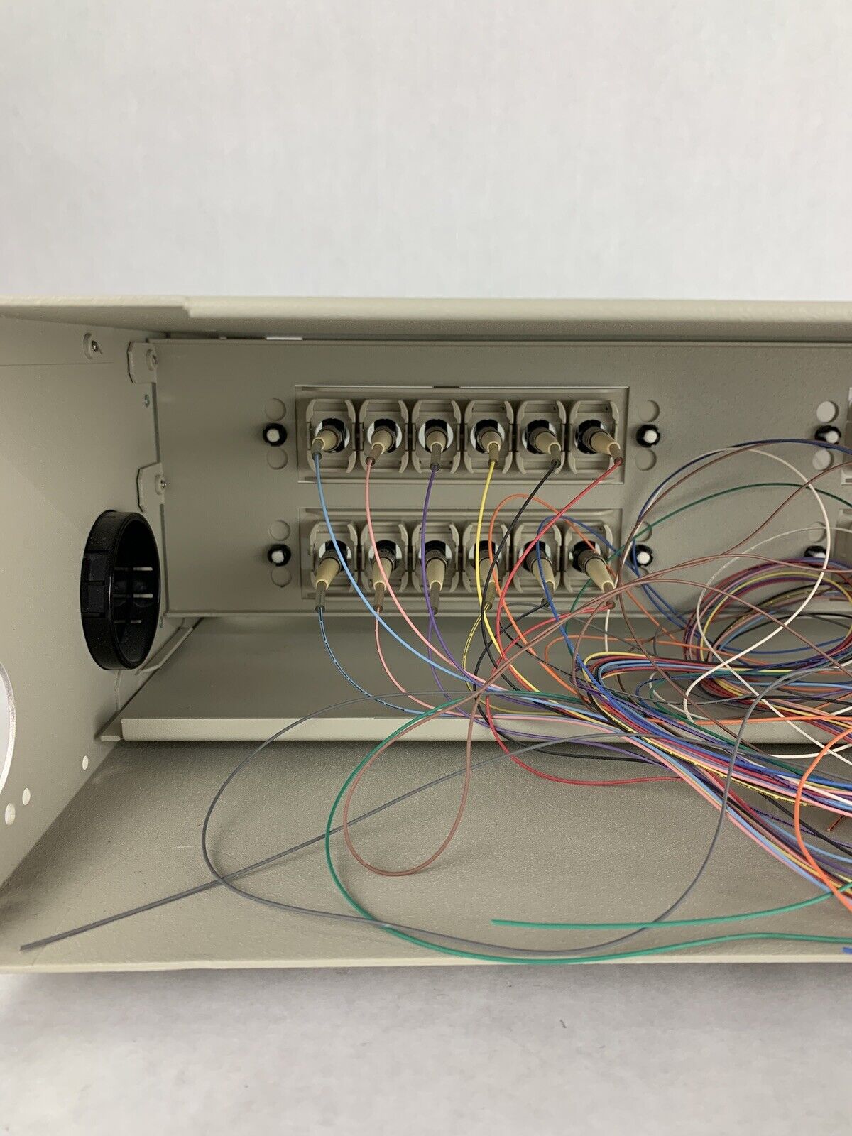 Siecor FDC-CMH-024 Rack Mount Jumper Storage Fiber Cabinet w/ Rack Ears