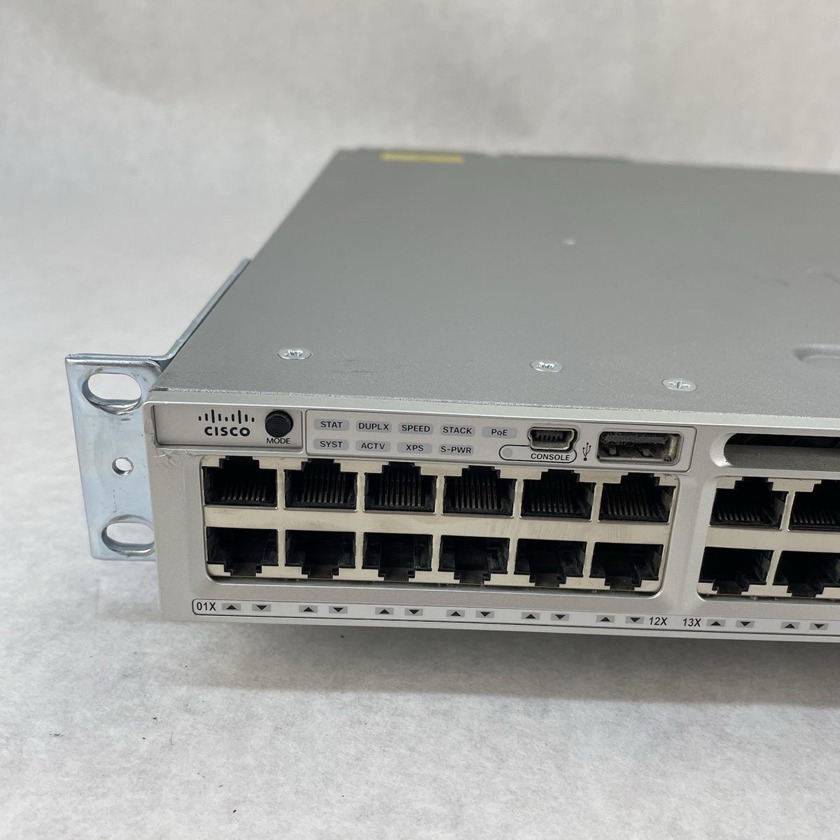 Cisco WS-C3850-48F-S 3850 NM-4-10g 2x PSU 48 1GE RJ-45 V07 - Tested and Reset4