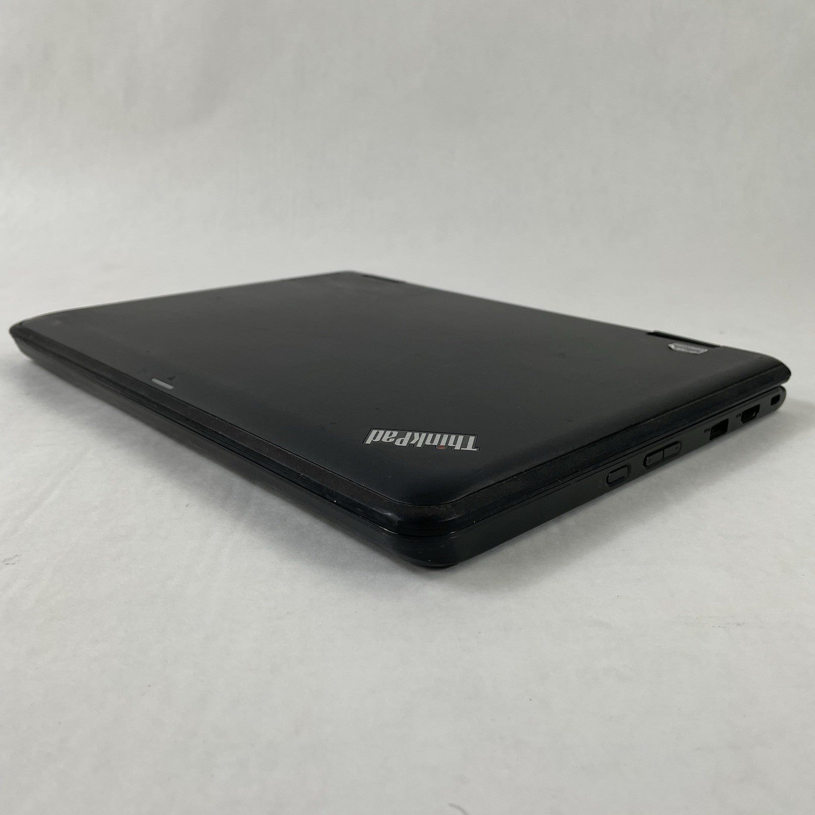 Lenovo ThinkPad 11E Chromebook 11.6" Celeron N2440 1.83 GHz 4 GB RAM 16 GB HDD9