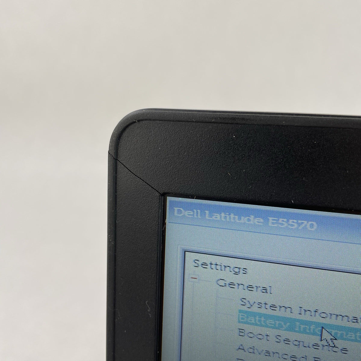 Dell Latitude E5570 15.6" i5-6200U 2.30 GHz 8 GB RAM No SSD/OS/AC3