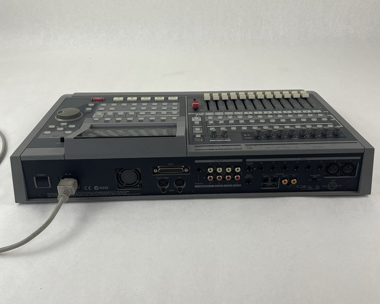 Roland VS-1680 24 bit Digital Studio Workstation Tested For Parts No Power Cord