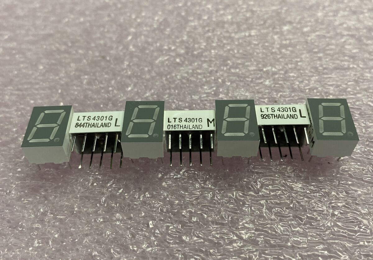 Brinkman Instruments 7 Segment Numeric Display 4301G Green (Lot of 18)
