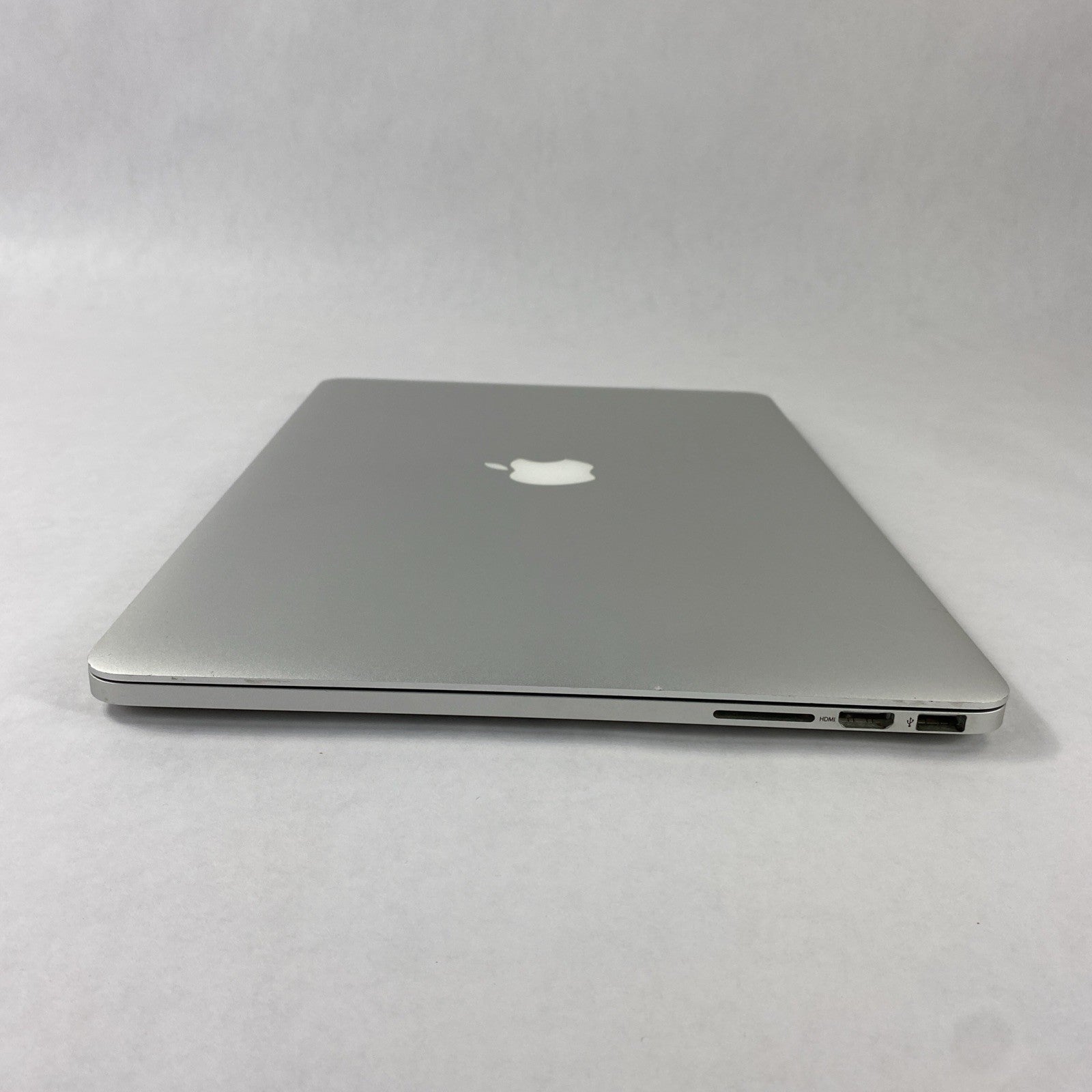 Apple MacBook Pro A1398 2013 Retina 15" 2.40 GHz i7 8GB RAM 250GB SSD os10.15.7