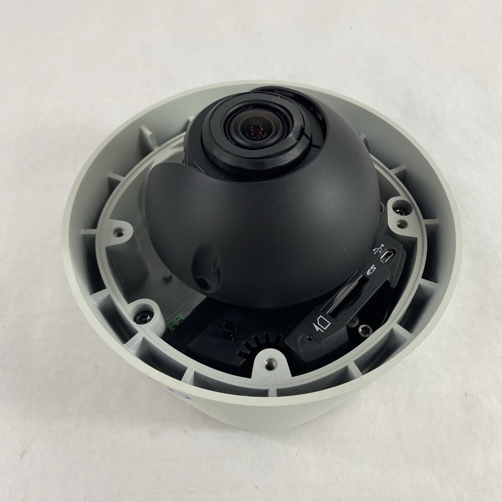 Avigilon 3.0C-H4A-DP1-B 320-0877A Outdoor Dome Camera Network3