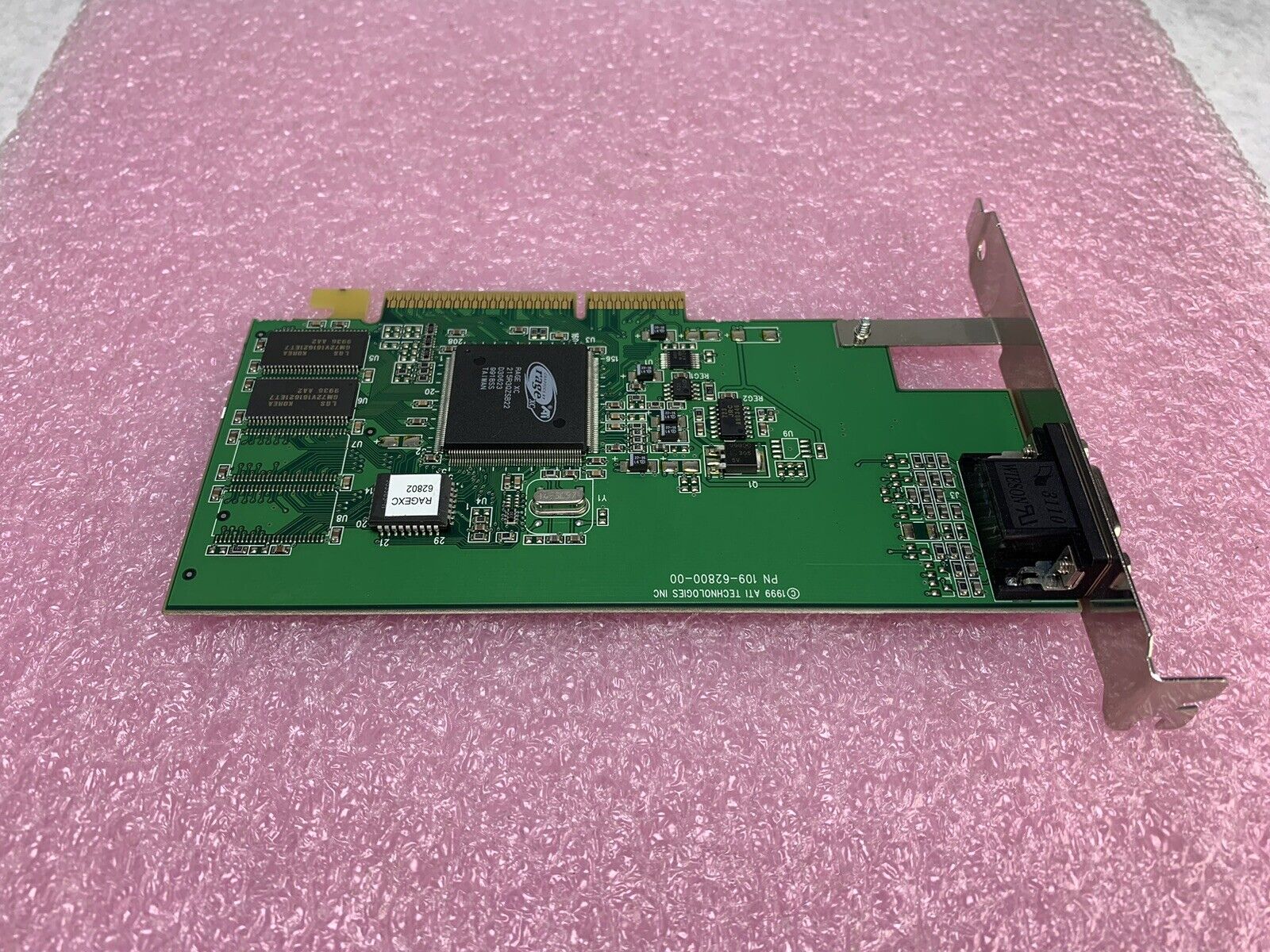 ATI 109-62800-00 Rage XC AGP Video Card