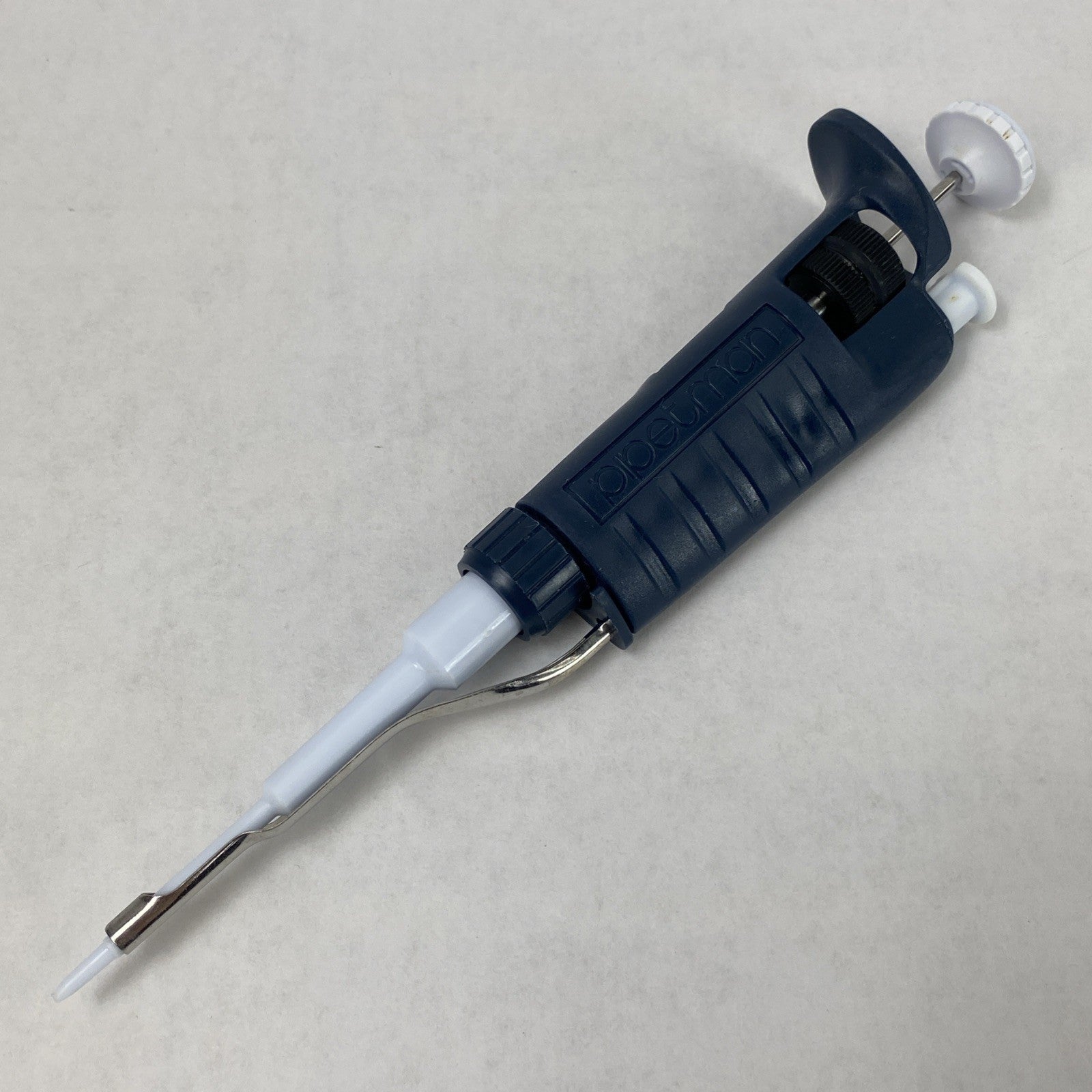 Gilson Pipetman P2 0.2-2 µL Single Channel Handheld Manual Pipette1