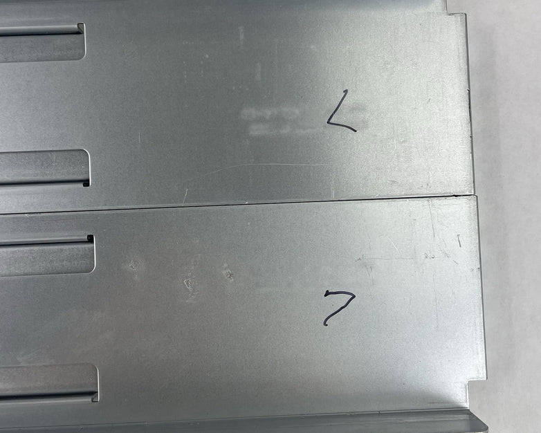 EMC Rack Mount Rail Kit 042-008-267 Mounting Rails Set