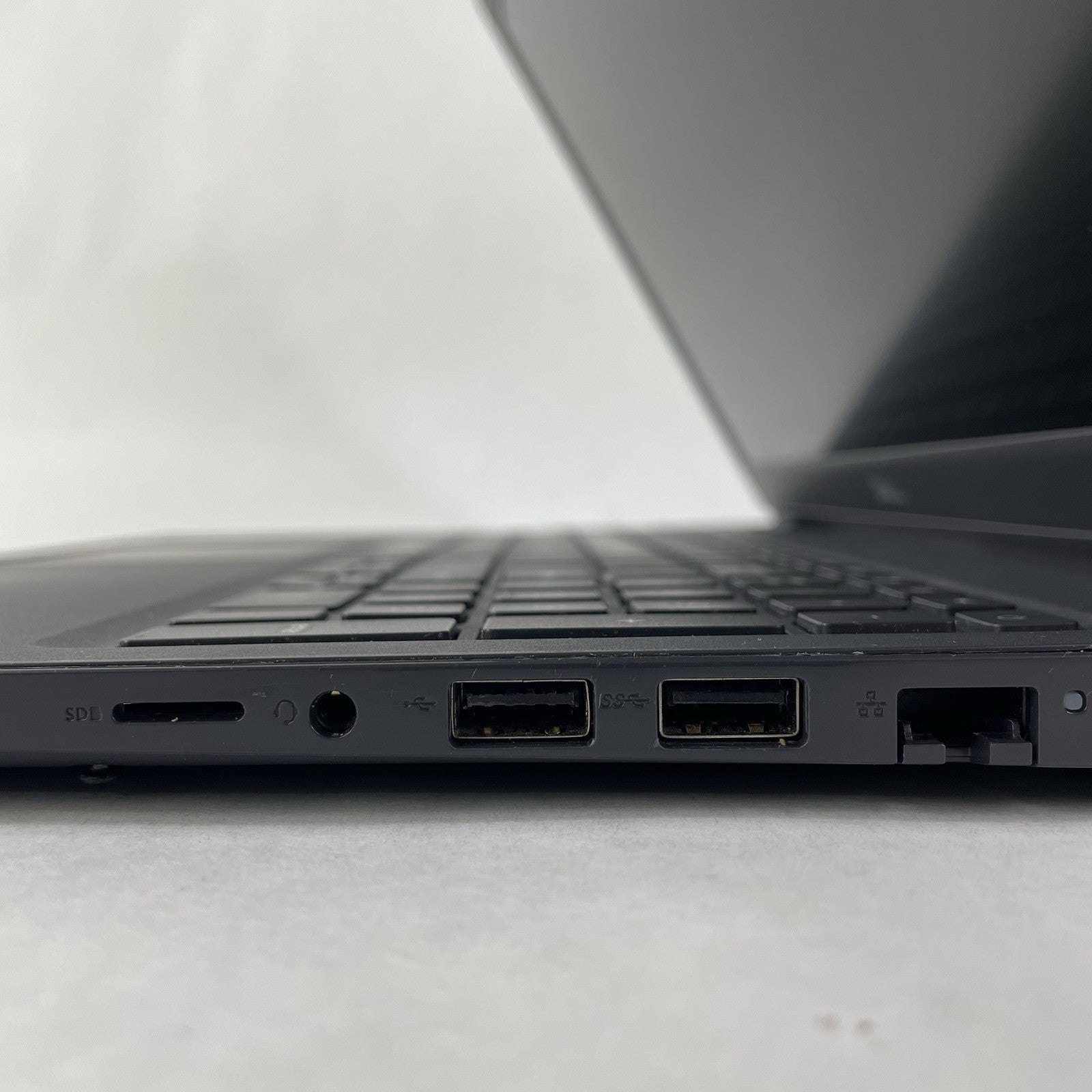 Dell Latitude 3510 15.6" i5-10210U 1.60 GHz 8 GB RAM No SSD/OS/AC/Battery7