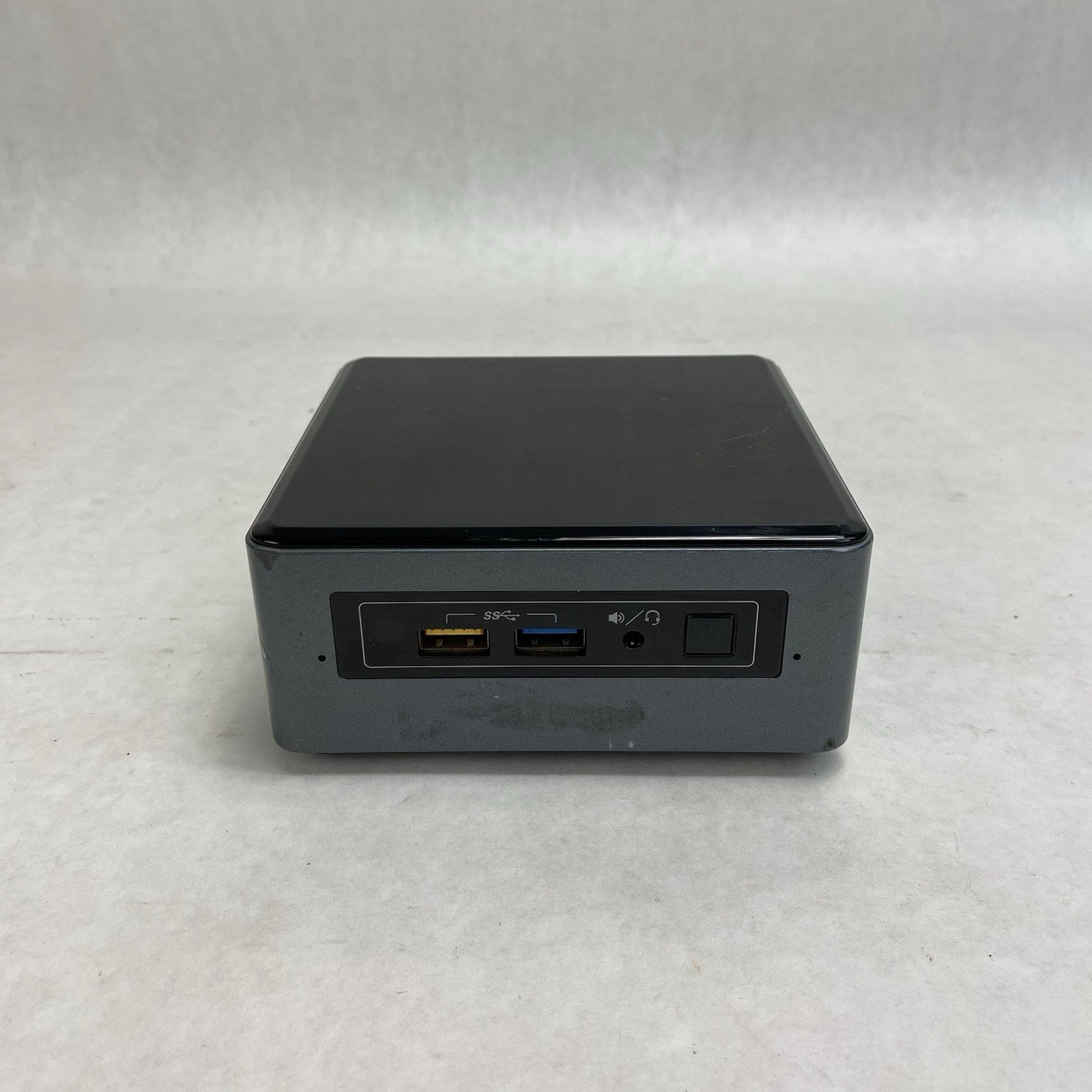 Intel NUC6CAY Micro Intel Celeron J3455 1.5GHz 8GB RAM No HDD/OS/AC1