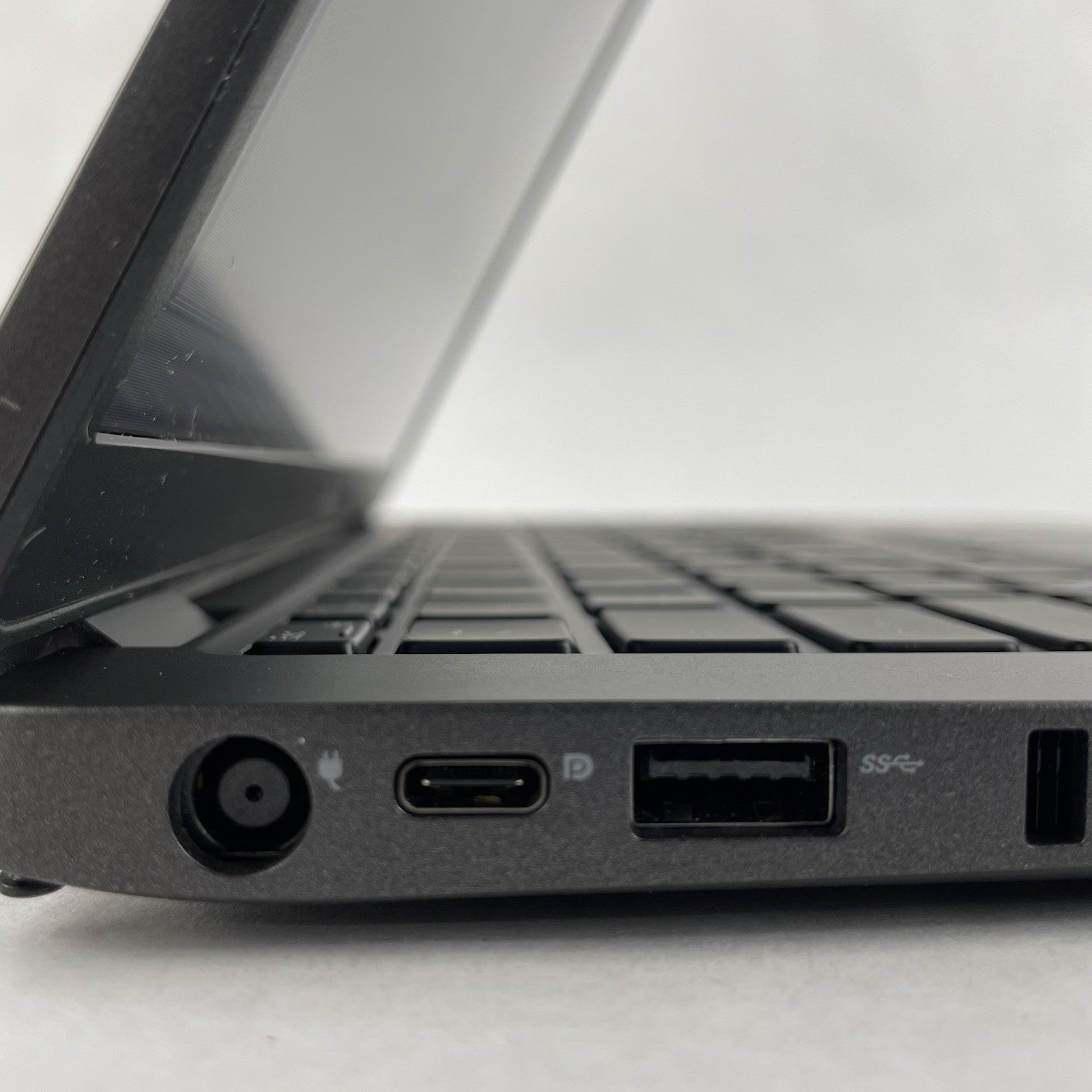 Dell Latitude 5400 14" i7-8665U 1.90 GHz 8 GB RAM No SSD/OS/AC6