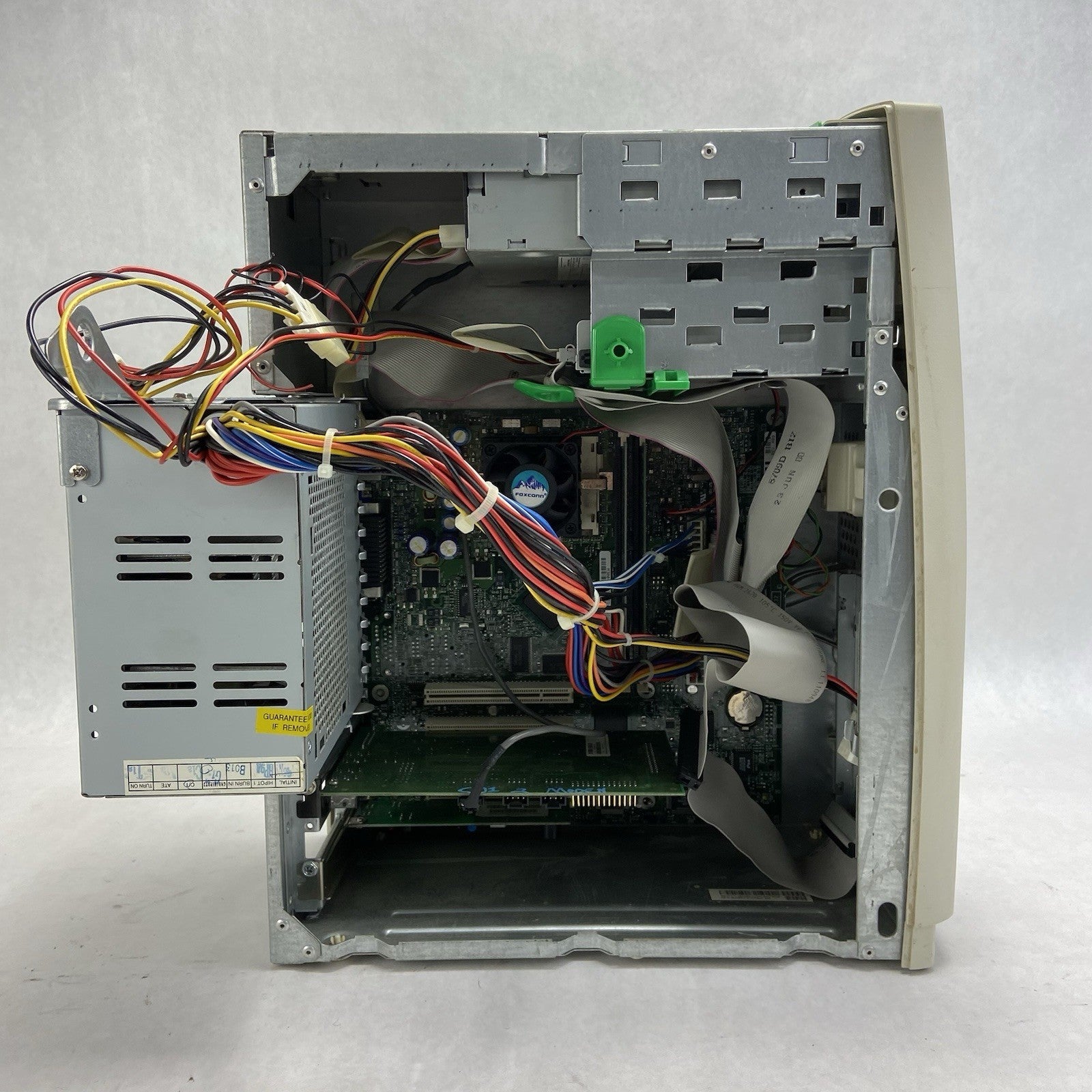 Dell Dimension L600CX MT Itnel Celeron 600MHz 192MB RAM No HDD No OS9