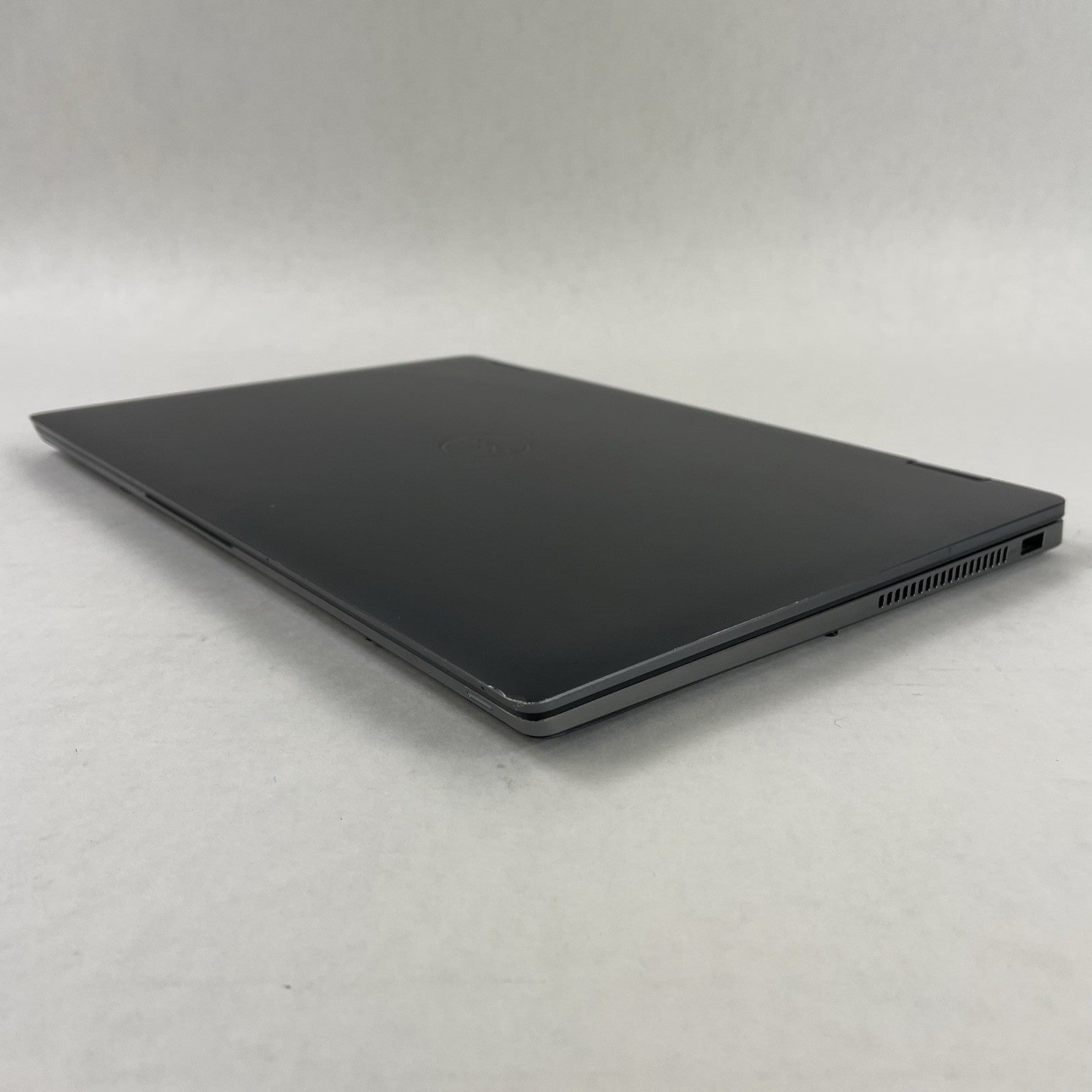 Dell Latitude 9430 14" i7-1265U 3.86 GHz 16 GB RAM No SSD/OS/AC - Bad Bottom11