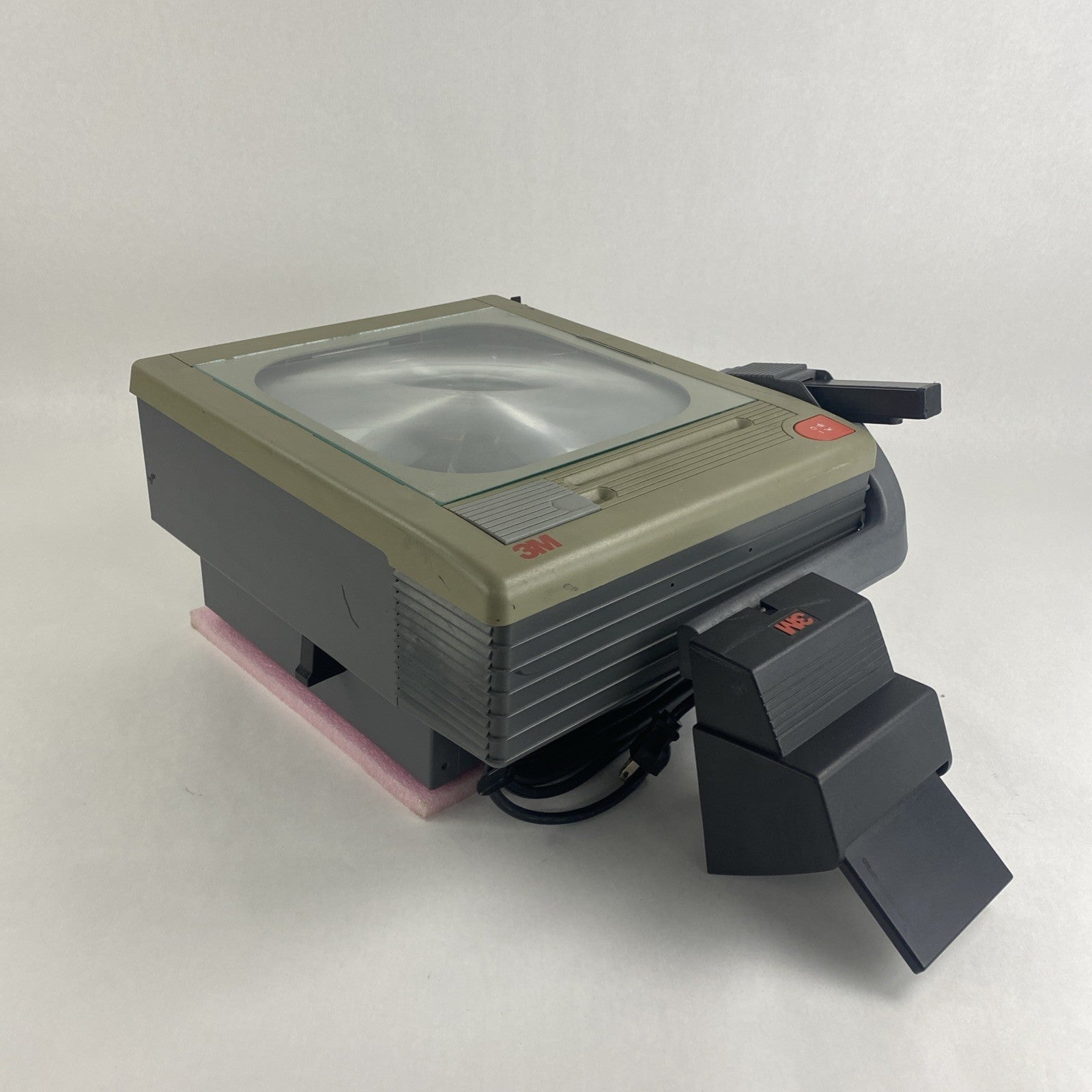 3M 9000JAC 9200 Overhead Projector Tested4