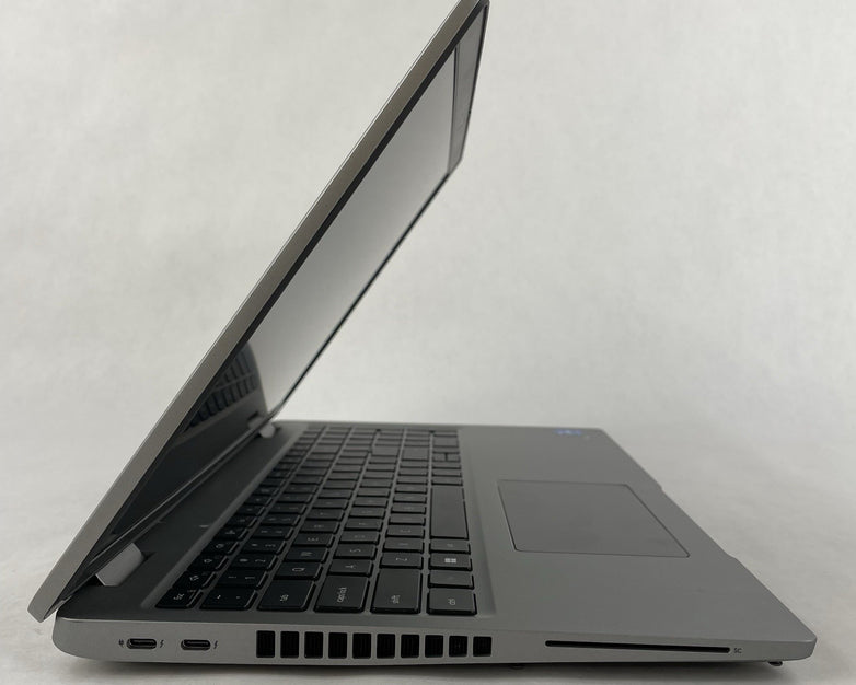 Dell Latitude 5530 15.6" i5-1245U 3.96 GHz 8 GB RAM No SSD/OS/AC - Scratched