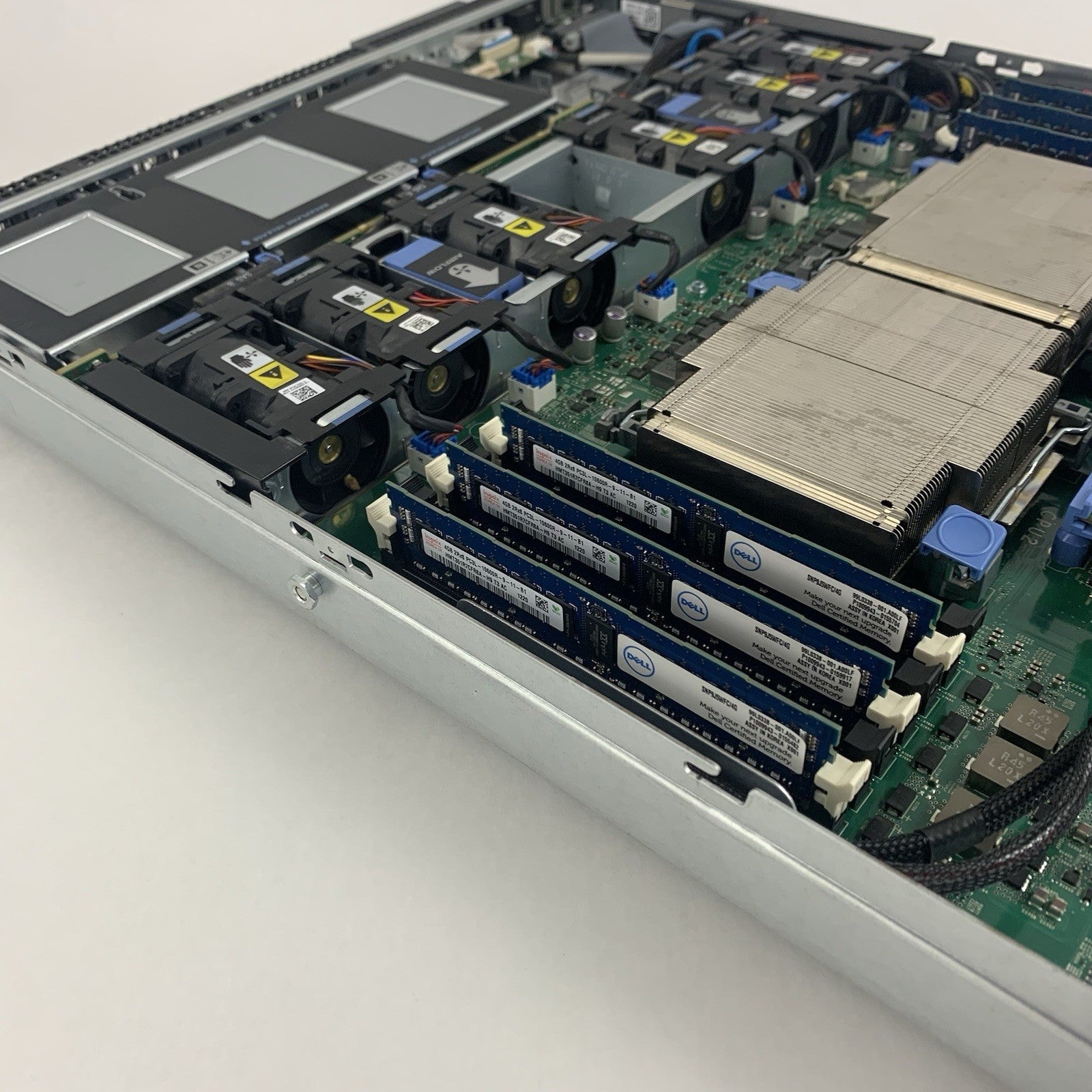 Dell PowerEdge R610 Server 2x Xeon E5520 2.27 GHz 24 GB RAM No OS No HDD14