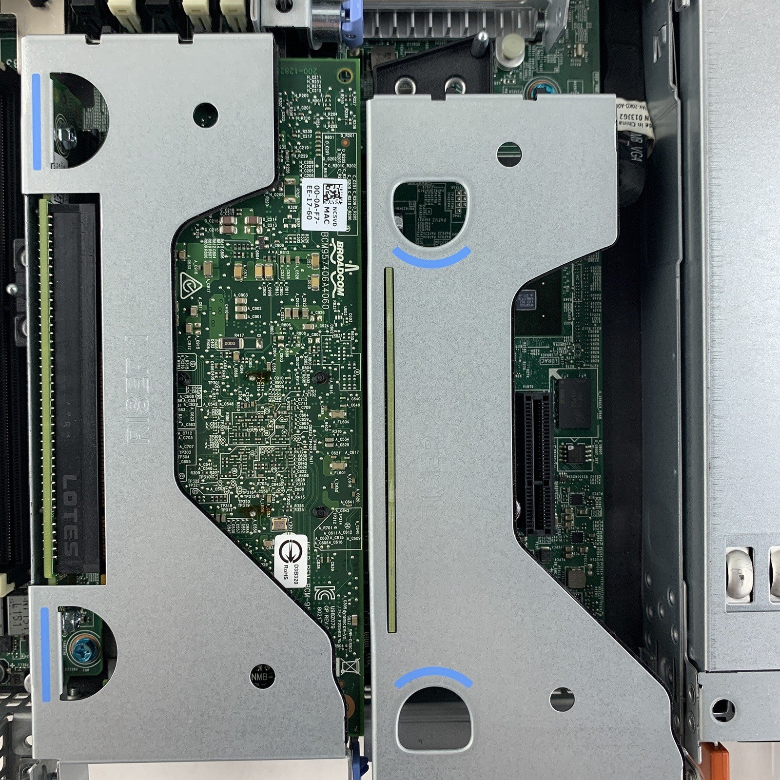 Dell PowerEdge R440 2x Xeon Silver 4110 2.1 GHz 128 GB RAM No HDD NO OS