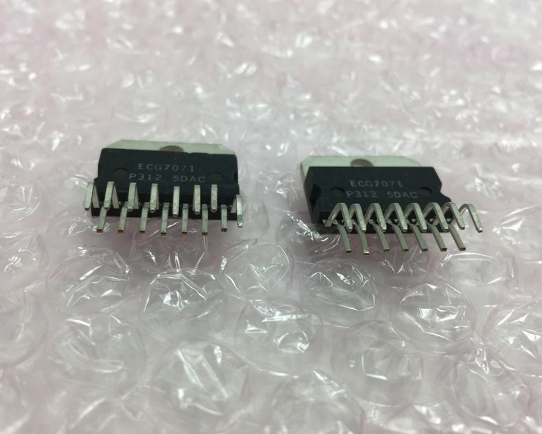 Sylvania ECG7071  Integrated Circuits   Lot of 2  NOS