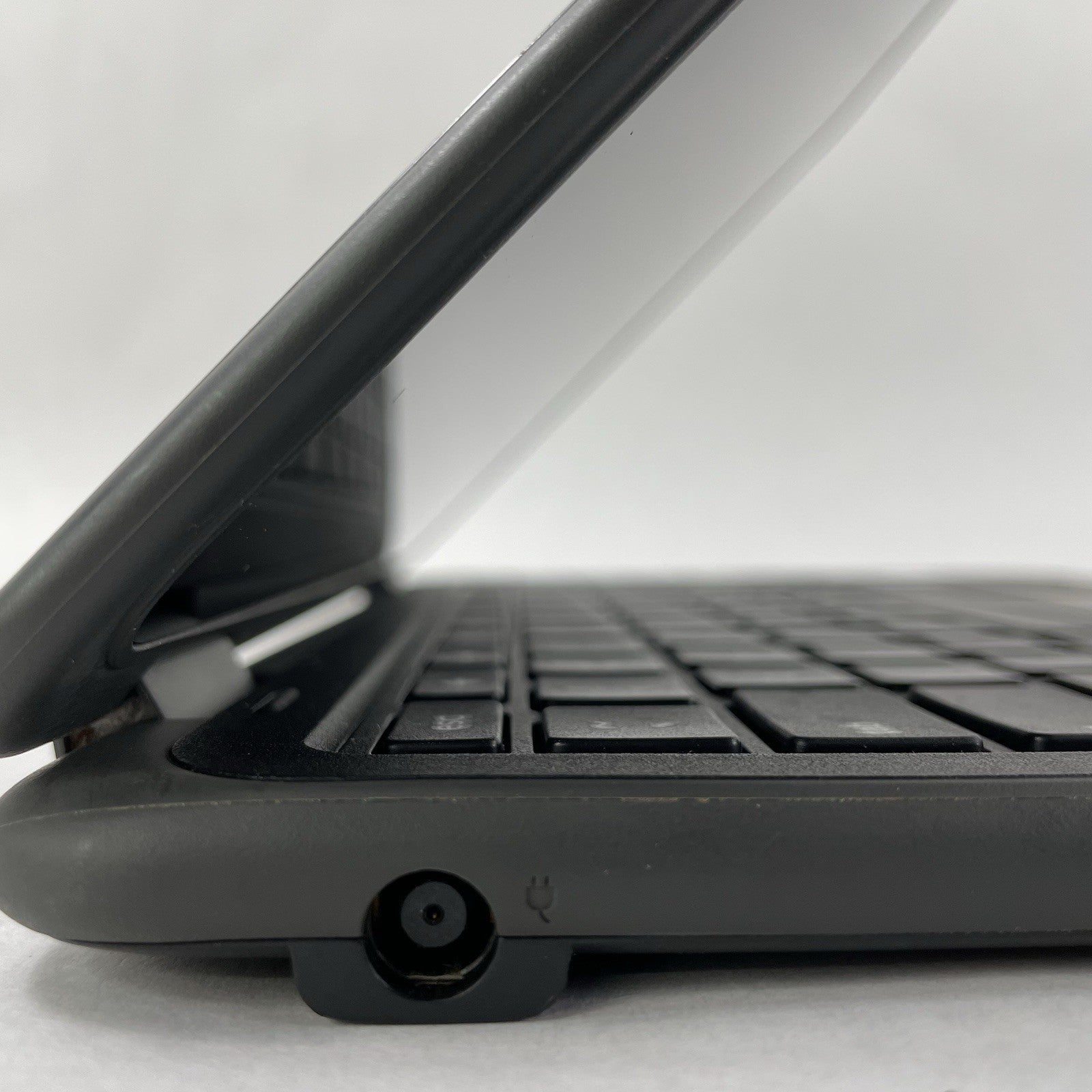 Dell ChromeBook 11 3189 11.6" Celeron N3060 1.60 GHz 4 GB RAM 32GB SSD4