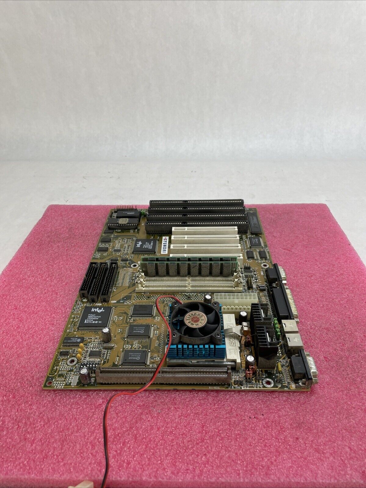 Hyundai P54CTR8 Motherboard Bad Time Chip Boots into Bios