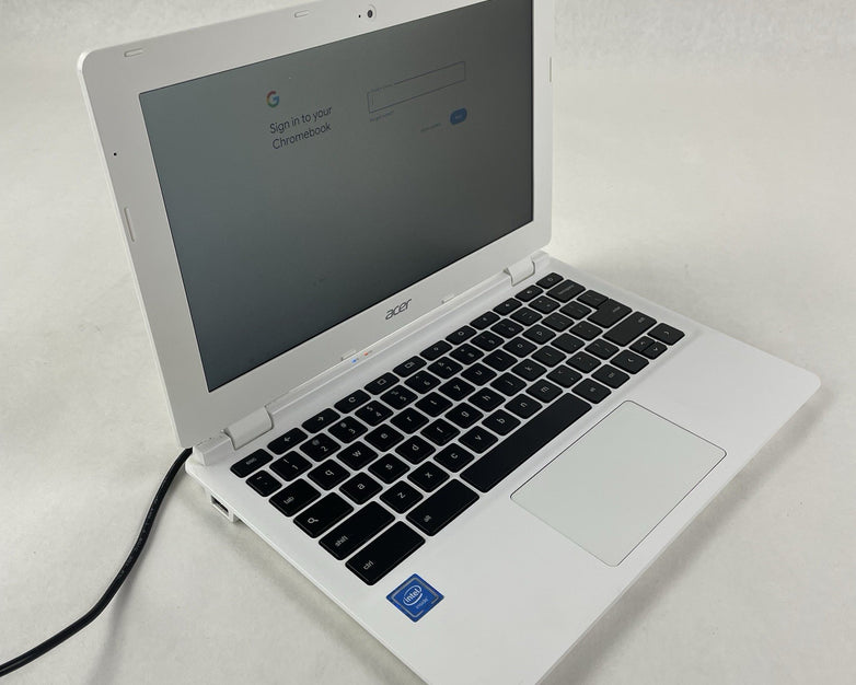 Acer CBS-111 11.6" Celeron N2840 2.16 GHz 2 GB RAM 16 GB HDD No AC