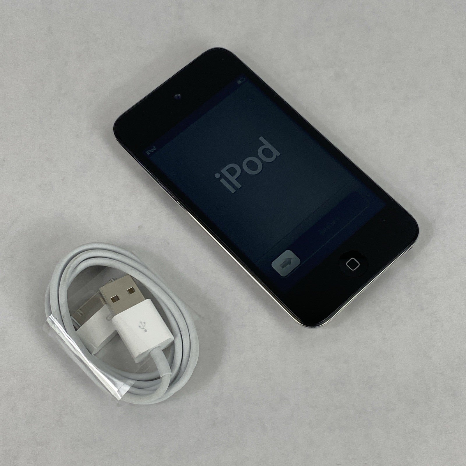 Apple iPod Touch 4th Gen A1367 32GB 3.5" Black IOS 6.1.60