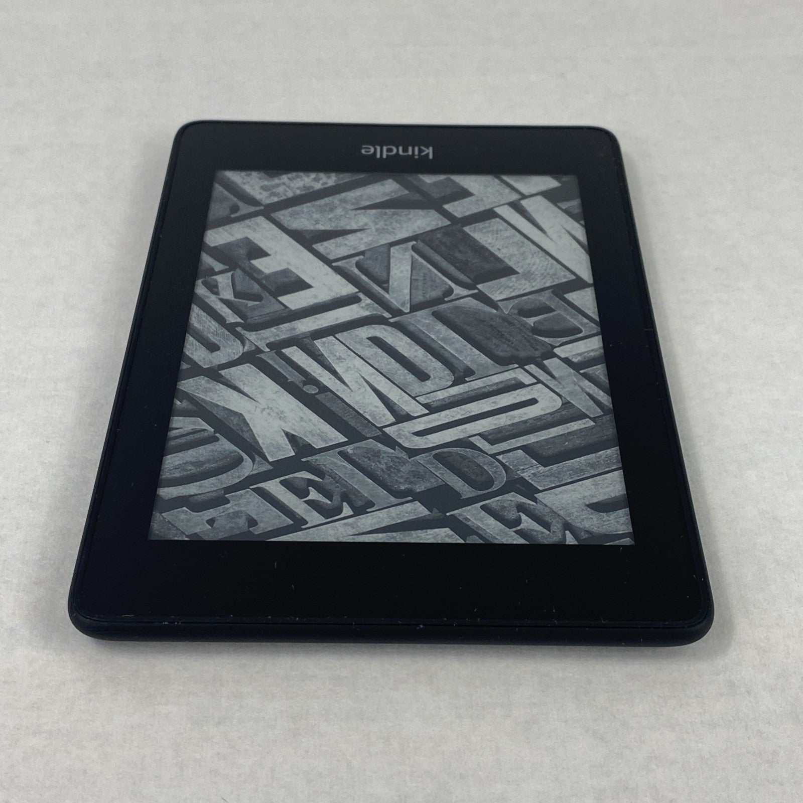 Amazon Kindle Paperwhite PQ94WIF 10th Generation 32GB 6" Wifi Black