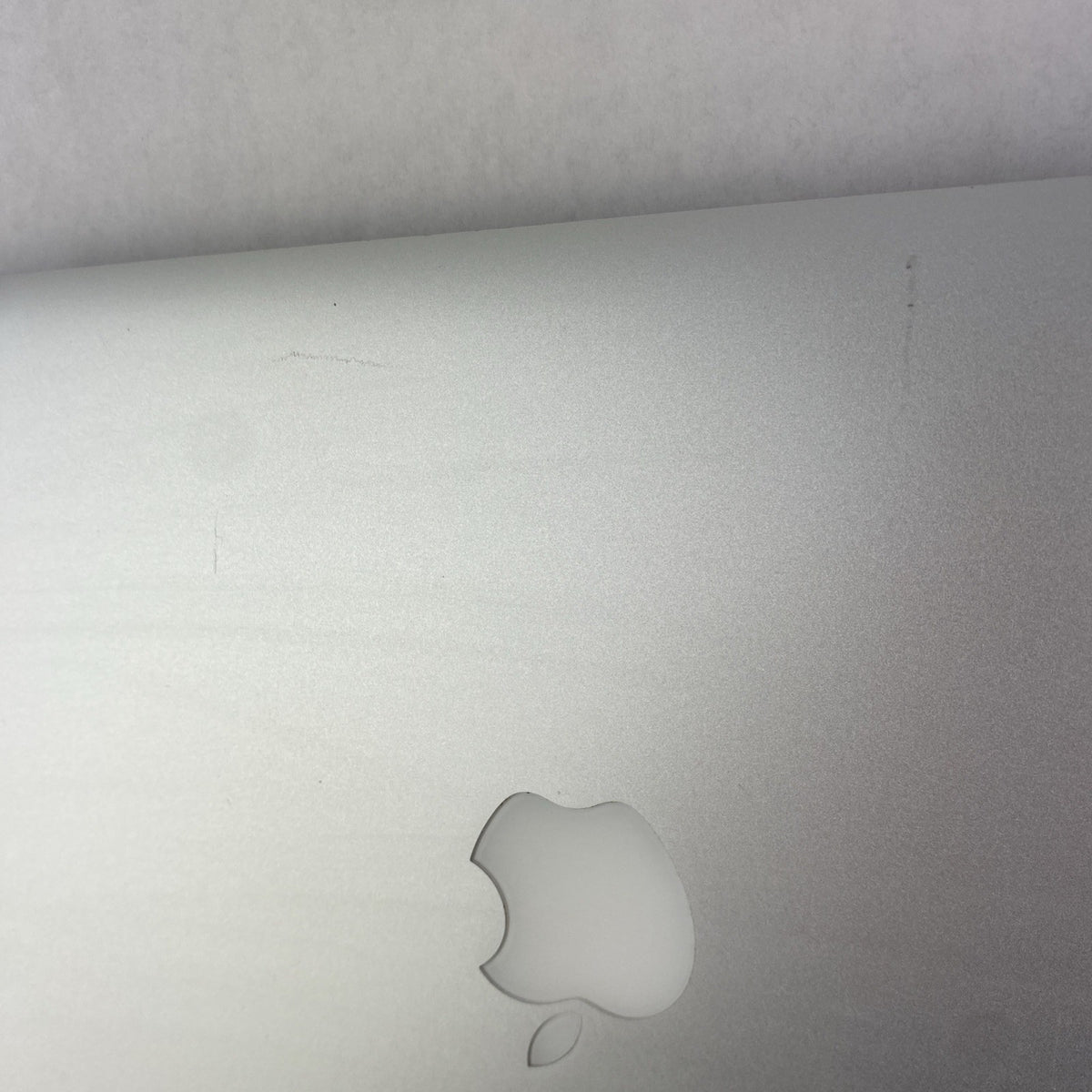 Apple MacBook Pro A1502 2015 Retina 13" 2.70 GHz i5 8 GB RAM 250GB SSD os11.7.1011