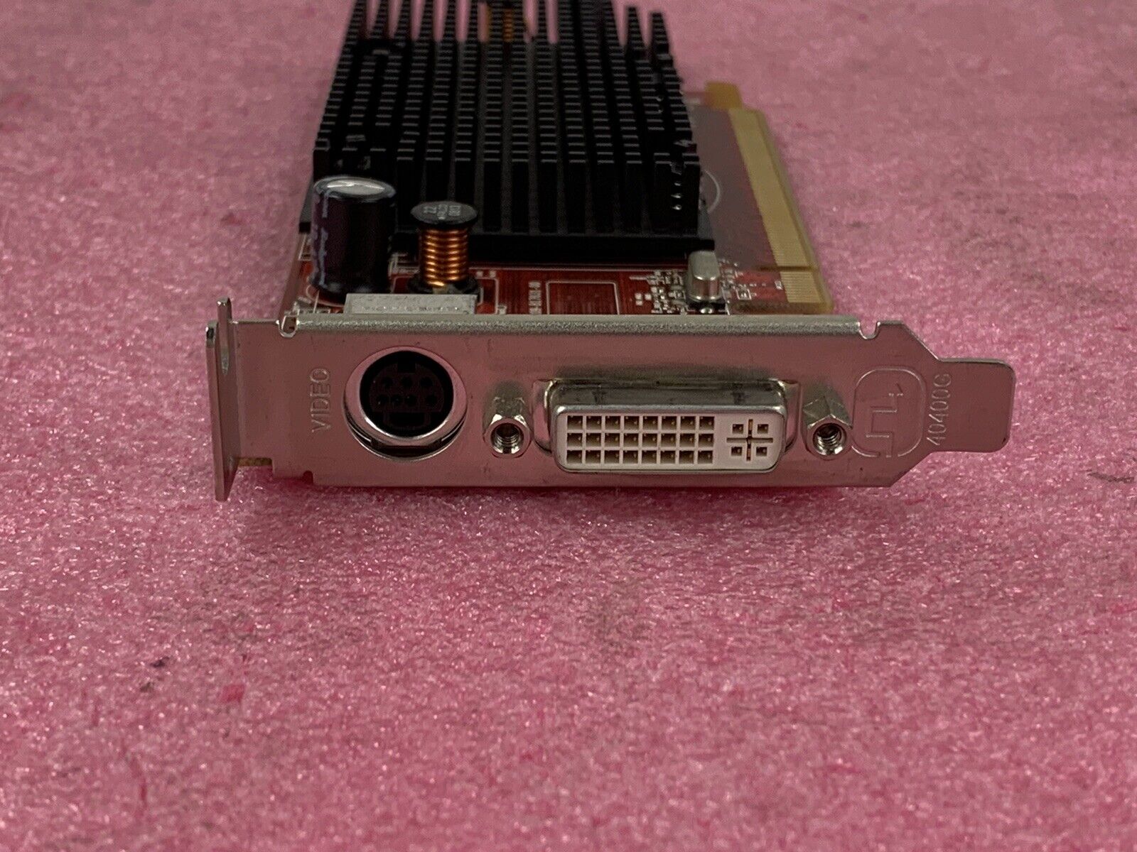 AMD B170 ATI Radeon 256MB DVI S-Video PCIe Video Graphics Card ATI-102-B17002