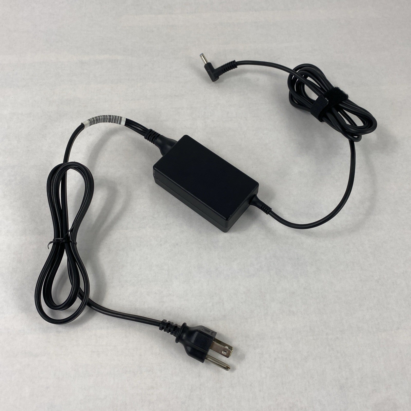 HP TPN-DA17 65W 19.5V 3.33A Blue Tip Barrel Laptop AC Adapter (Lot of 5)
