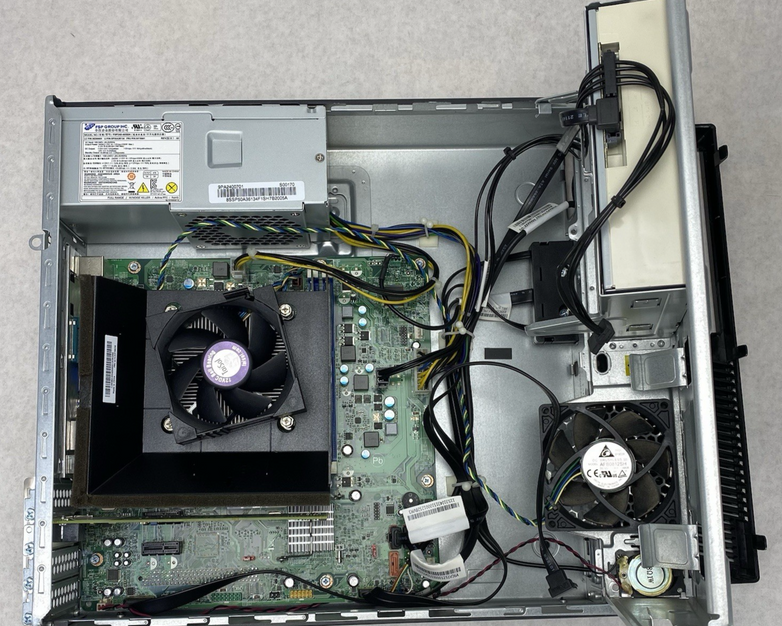 Lenovo ThinkCentre M73 SFF Intel Core i5-4590 3.30GHz 8GB RAM No HDD No OS