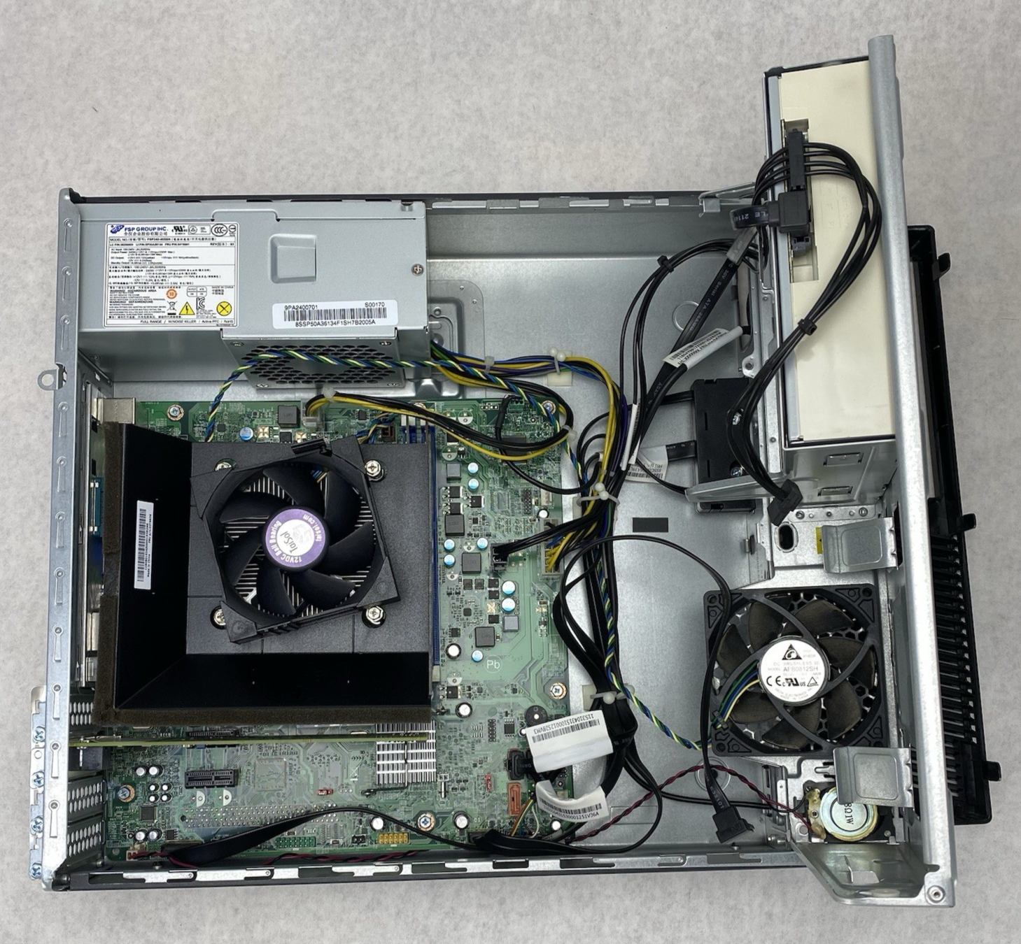 Lenovo ThinkCentre M73 SFF Intel Core i5-4590 3.30GHz 8GB RAM No HDD No OS